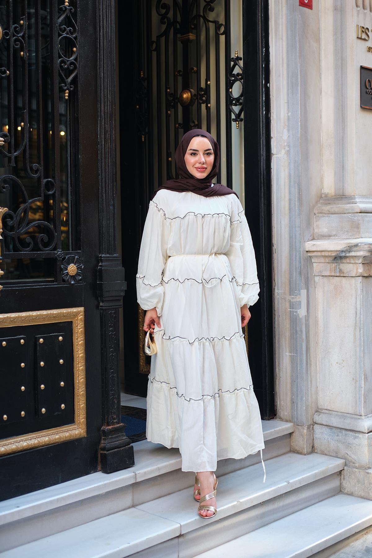 İnce Şerit Detaylı Bel Bağlamalı Tül Elbise Beyaz