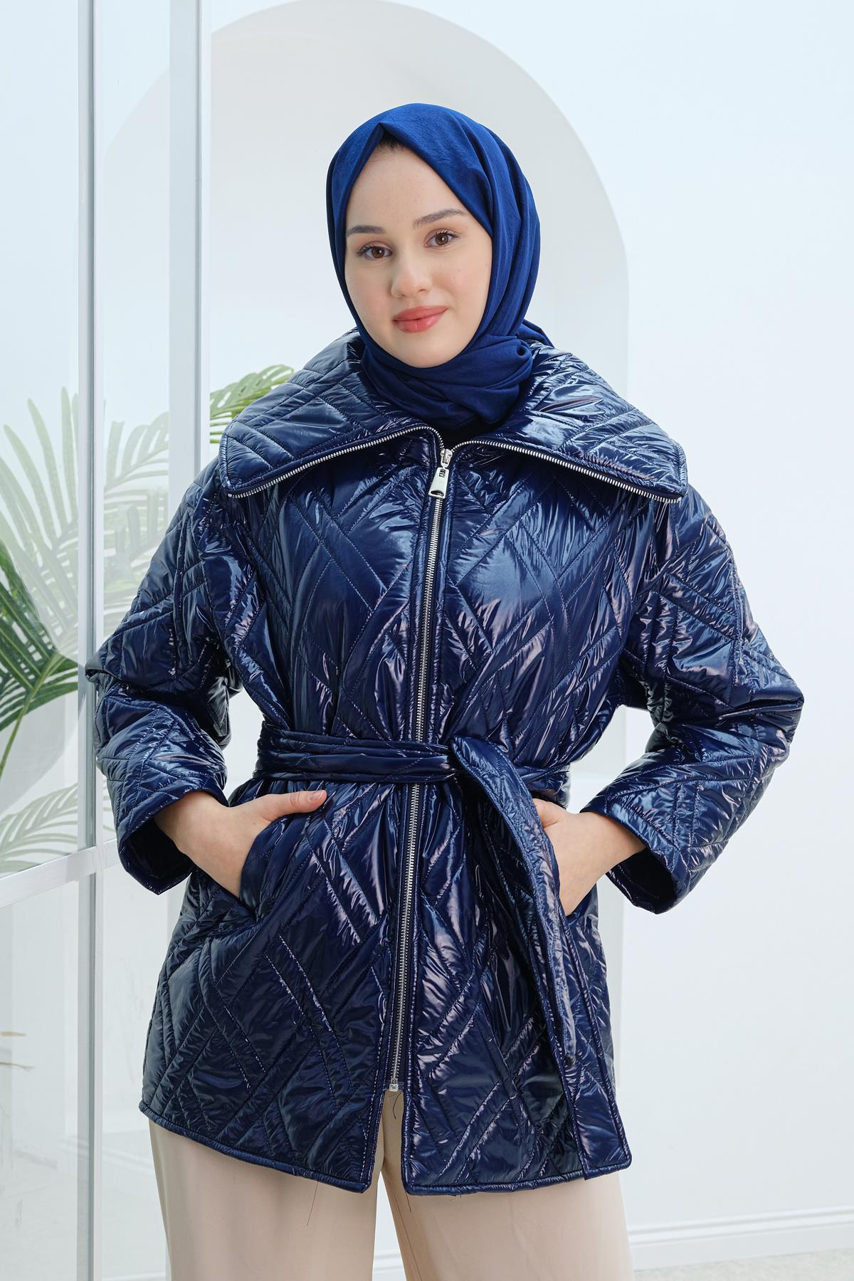 Kapitone Desen Parlak İnce Mont Lacivert