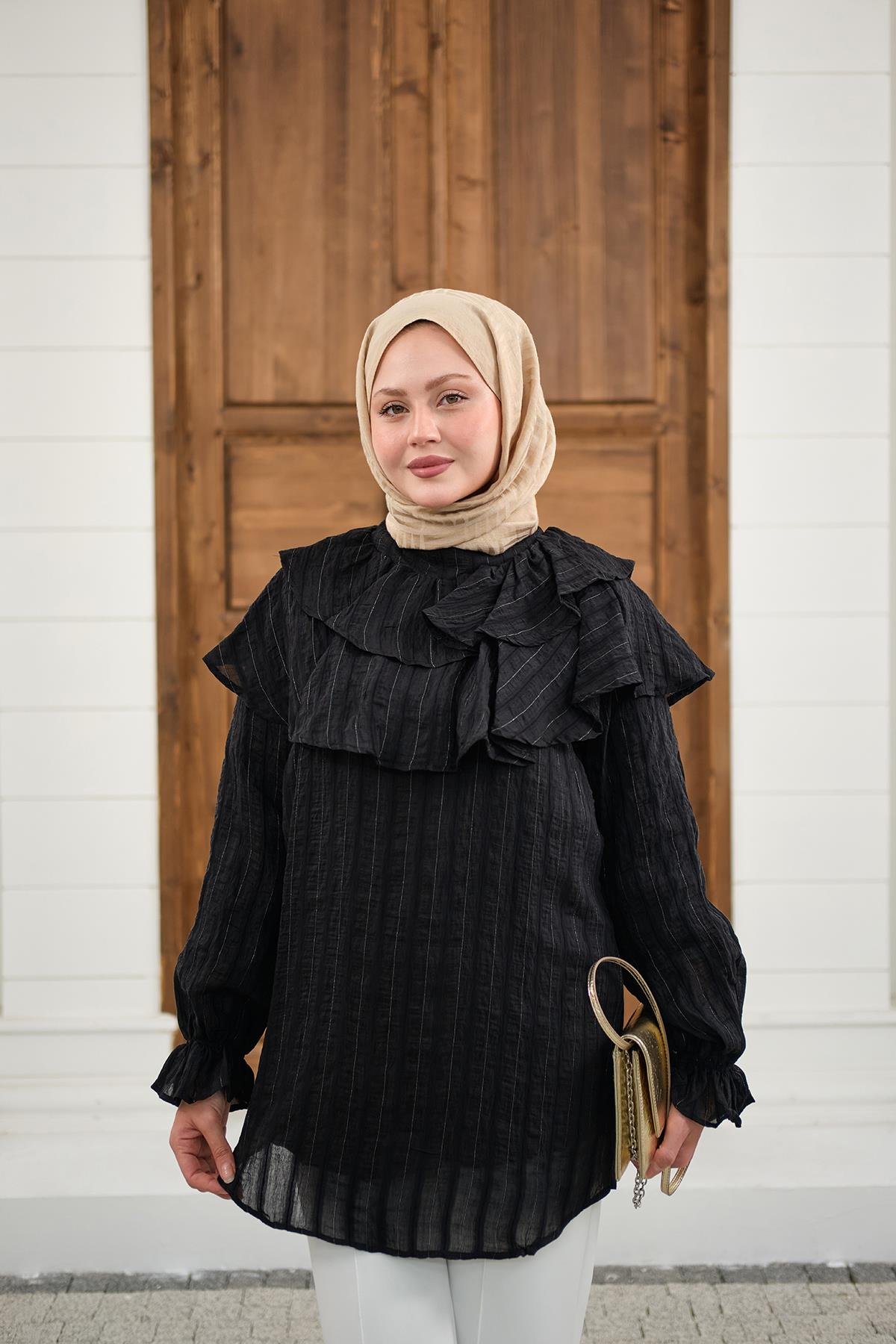 Kendinden Çizgi Desenli Yaka Büzgülü Tunik Siyah