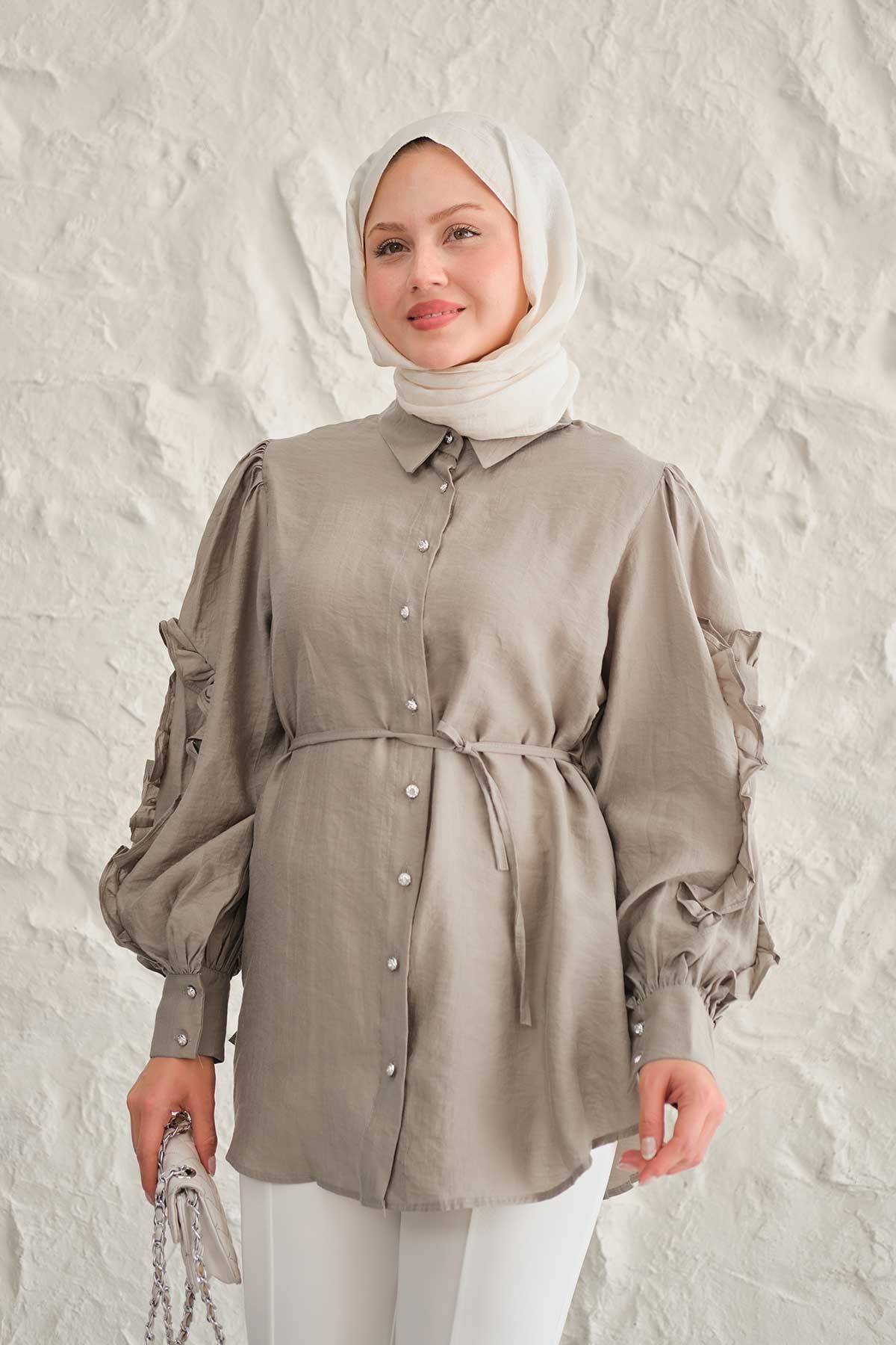 Kolları Fırfırlı Bel Bağlamalı Gömlek Vizon