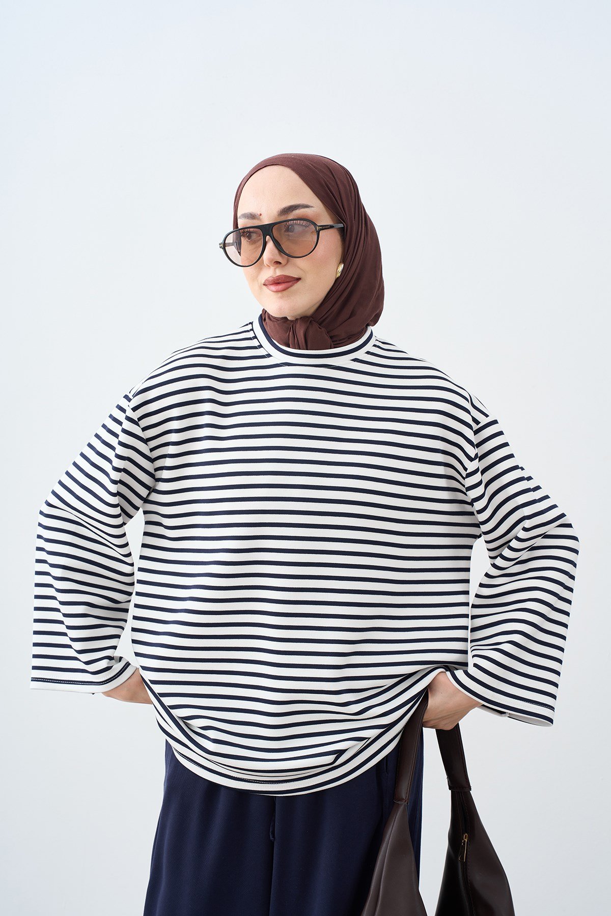 Kontrast Çizgili Bisiklet Yaka Oversize Sweatshirt Lacivert