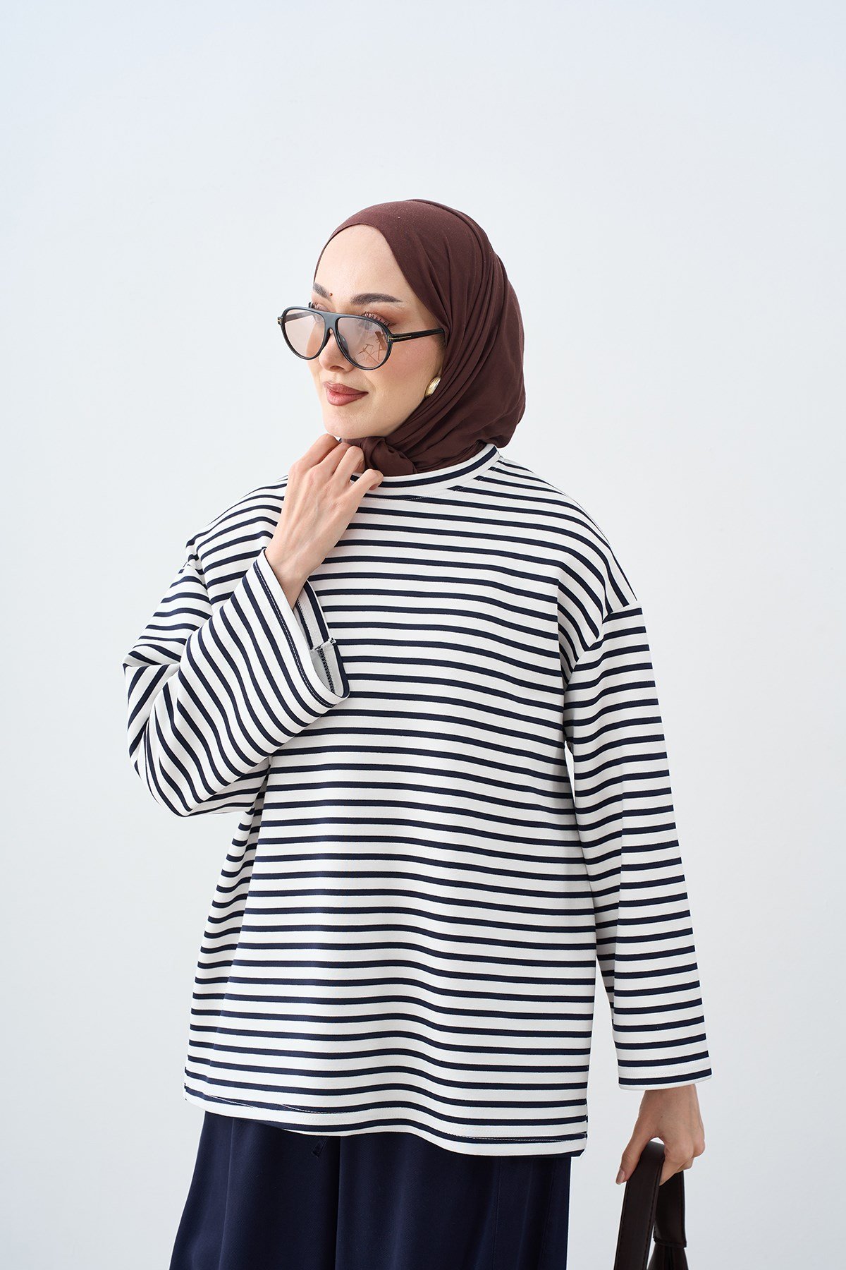 Kontrast Çizgili Bisiklet Yaka Oversize Sweatshirt Lacivert