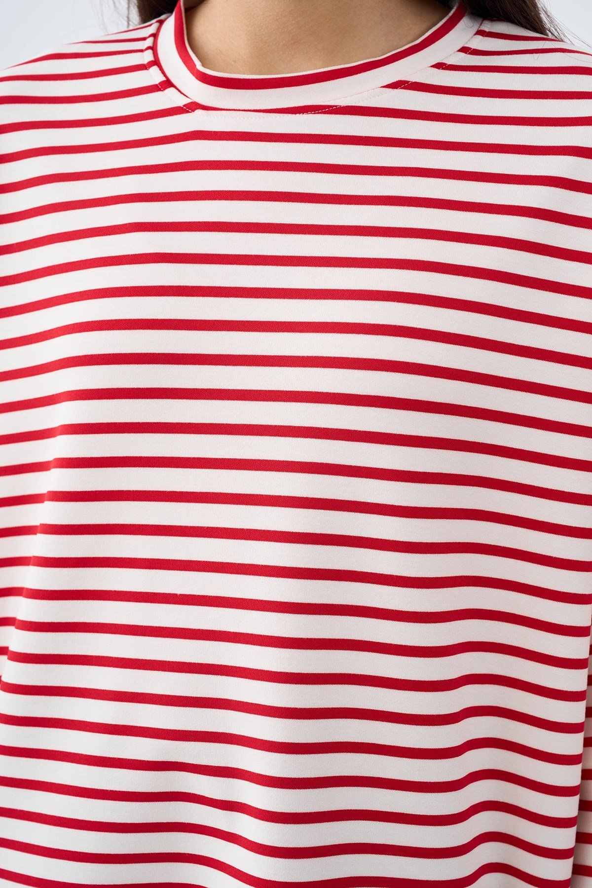 Kontrast Çizgili Bisiklet Yaka Oversize Sweatshirt Kırmızı