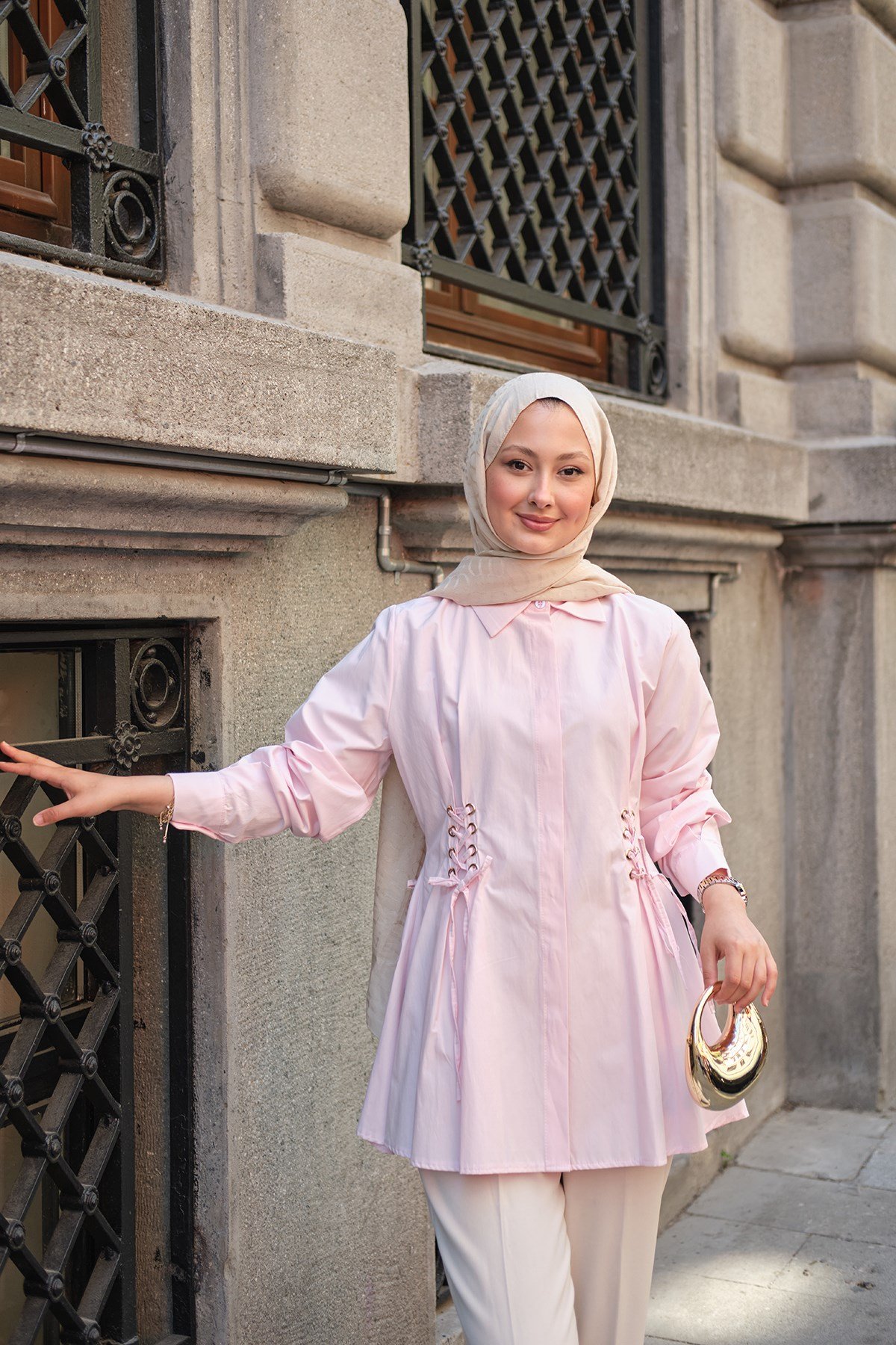Kuş Gözü Bağlama Detay Gizli Düğmeli Gömlek Pembe