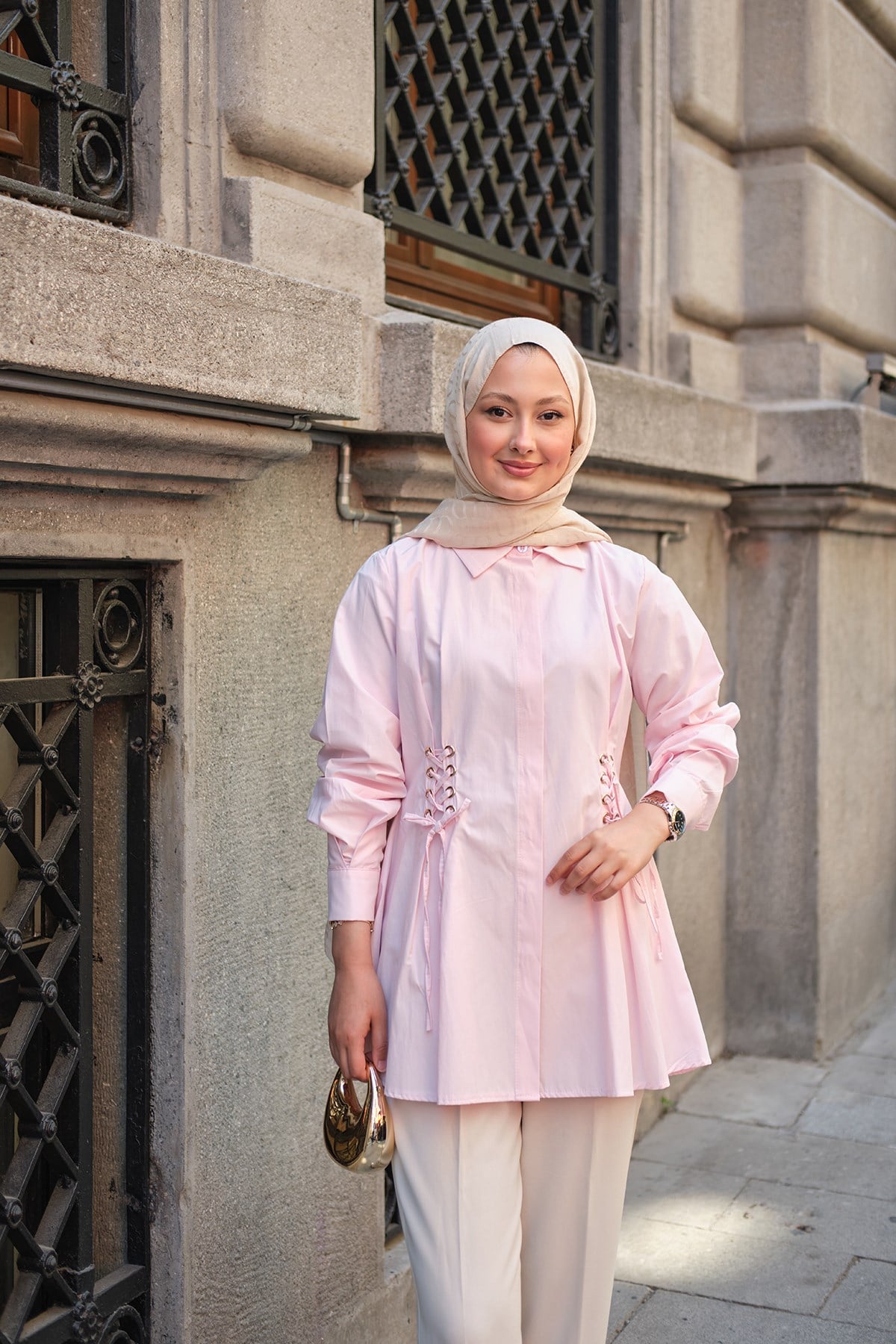 Kuş Gözü Bağlama Detay Gizli Düğmeli Gömlek Pembe