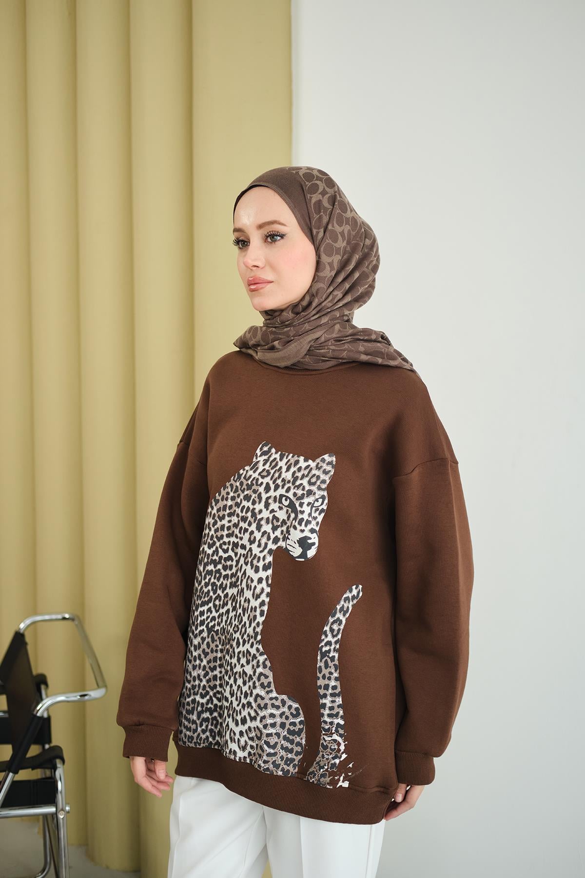 Leopar Kaplan Görünümlü Overise Sweat Kahverengi