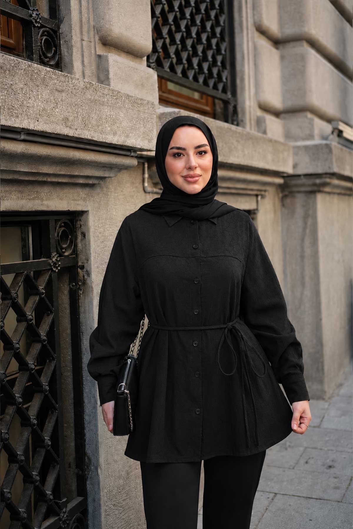 Lotus Çiçek Desen Bel Bağlamalı Gömlek Siyah