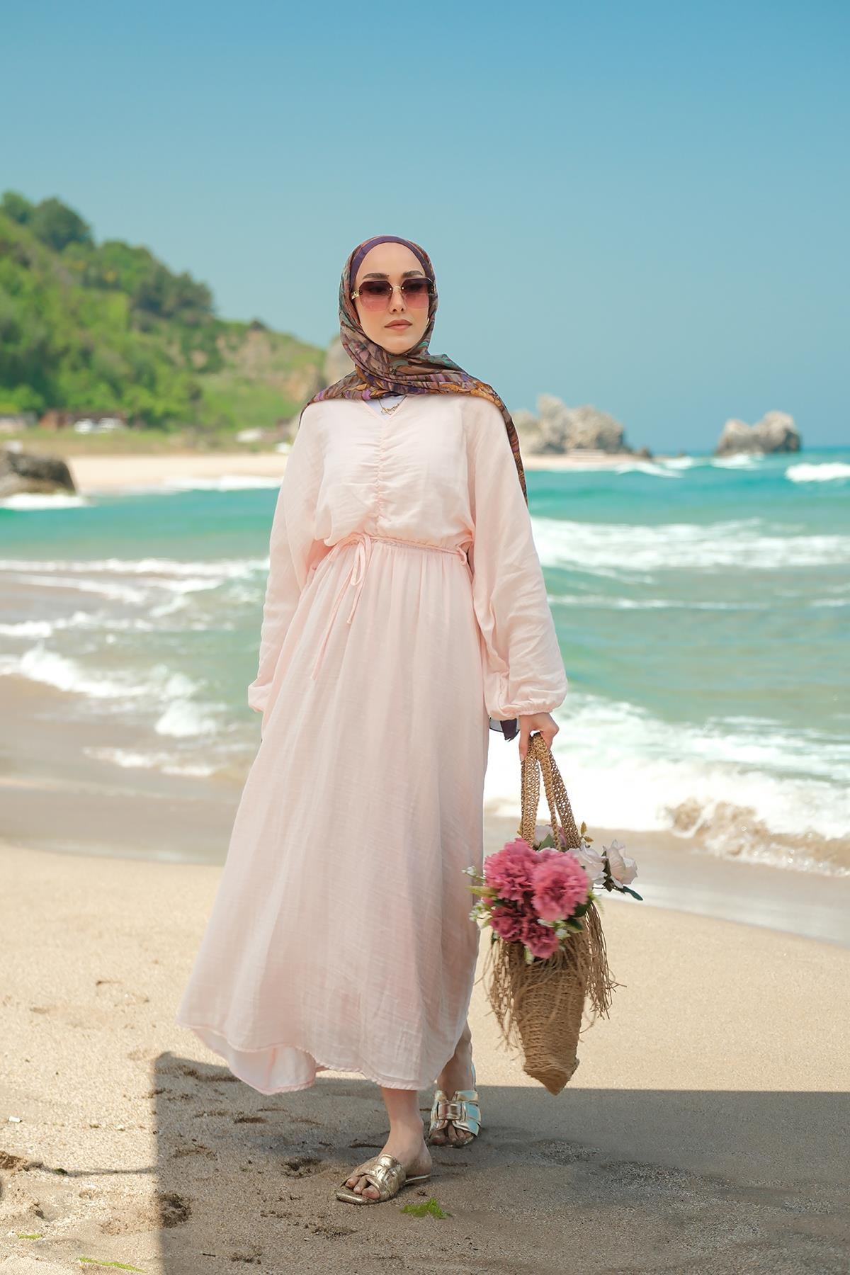 Olivia Elbise Pembe