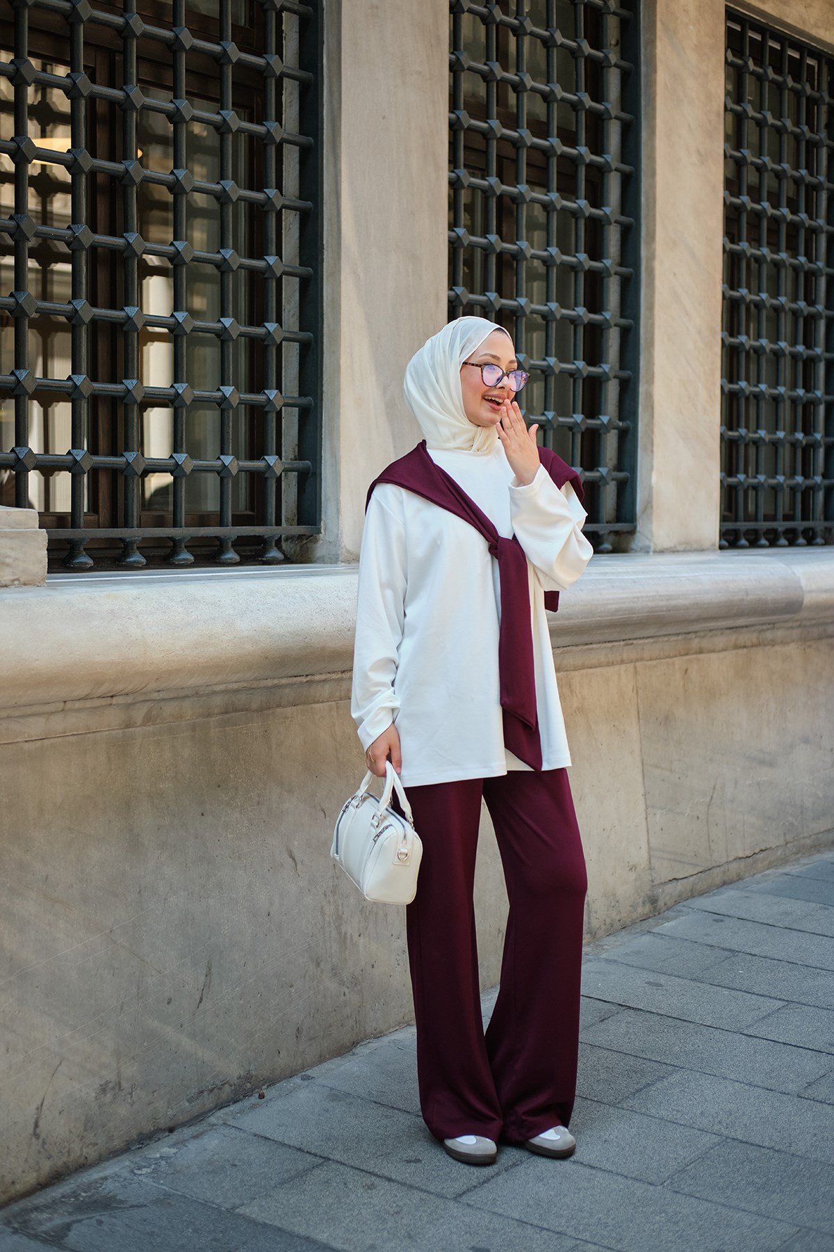 Omuz Atkı Detaylı Takım Bordo