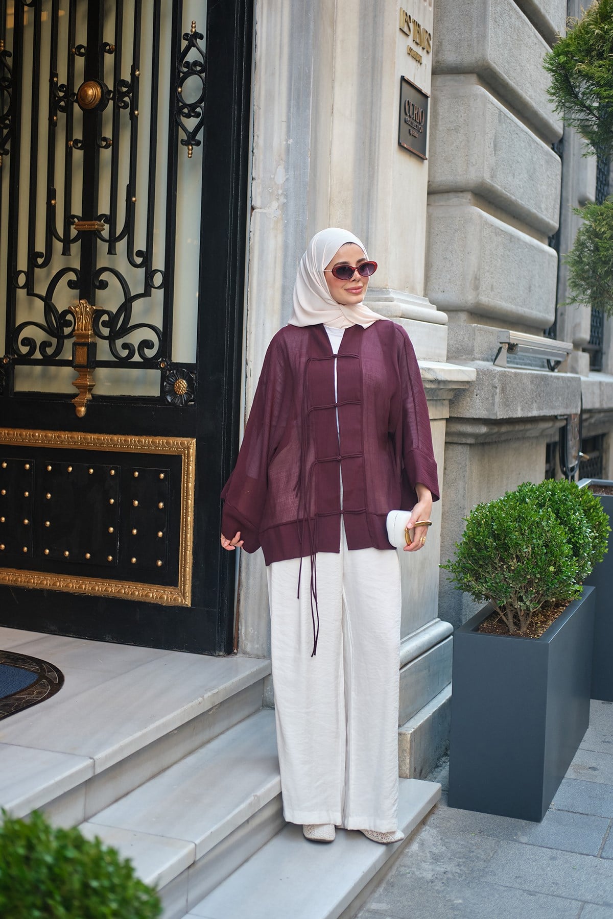 Ön Bağcık Detaylı Geniş Kol Hakim Yaka Tül Kimono Bordo