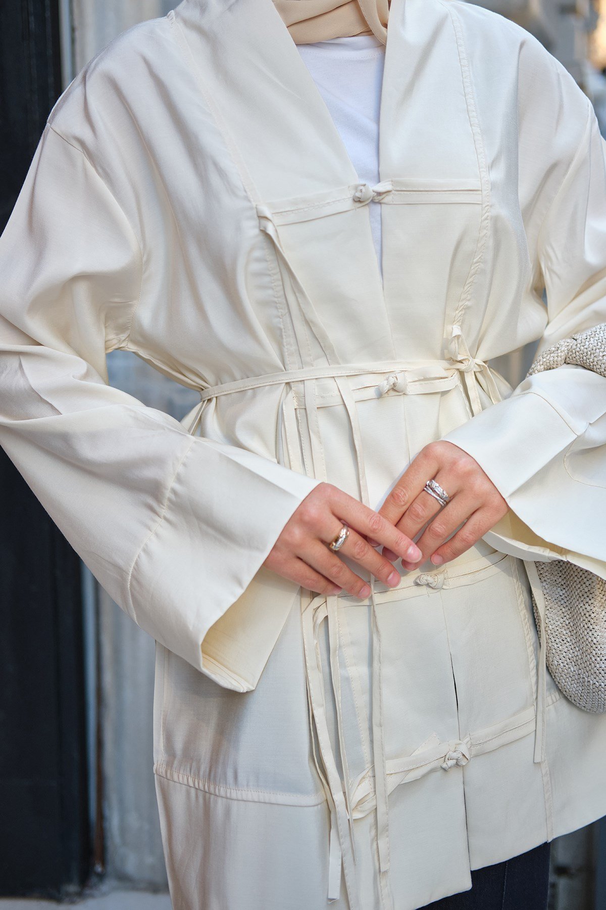 Ön Bağlamalı Kimono Krem