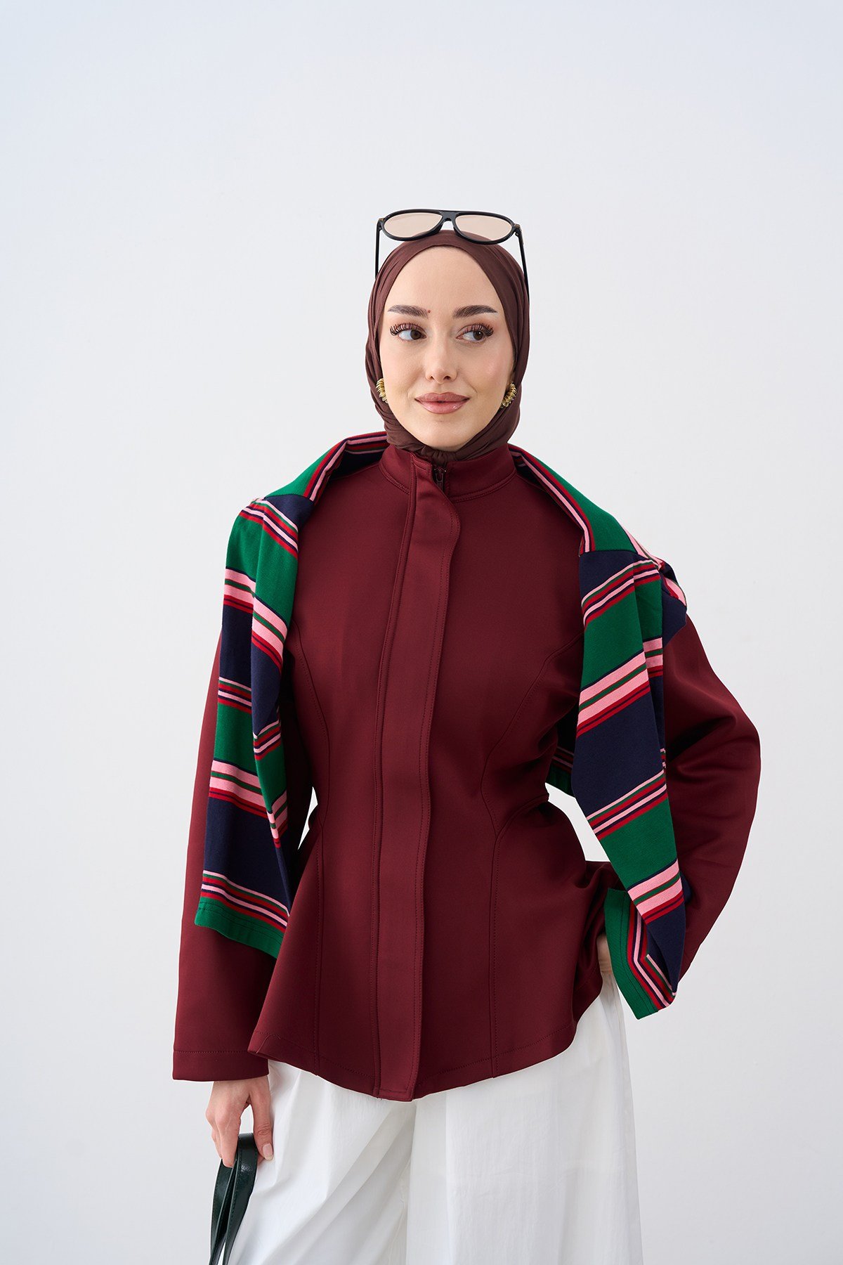 Ön Yanları Kulplu Çima Detay Dik Yaka Fermuarlı Tunik Bordo