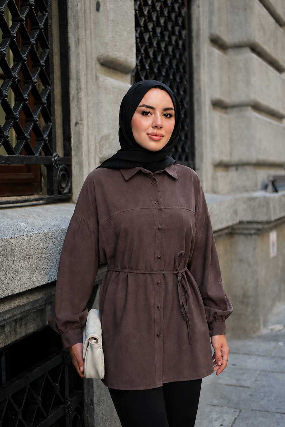 Önü Çimalı Bel Bağlamalı Modal Gömlek Kahverengi