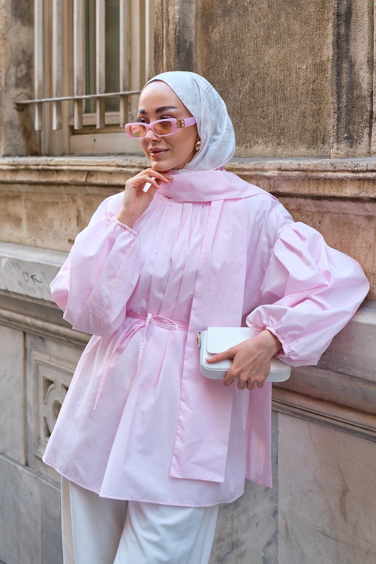 Önü Fırfır Detay Şallı Pileli Bluz Pembe