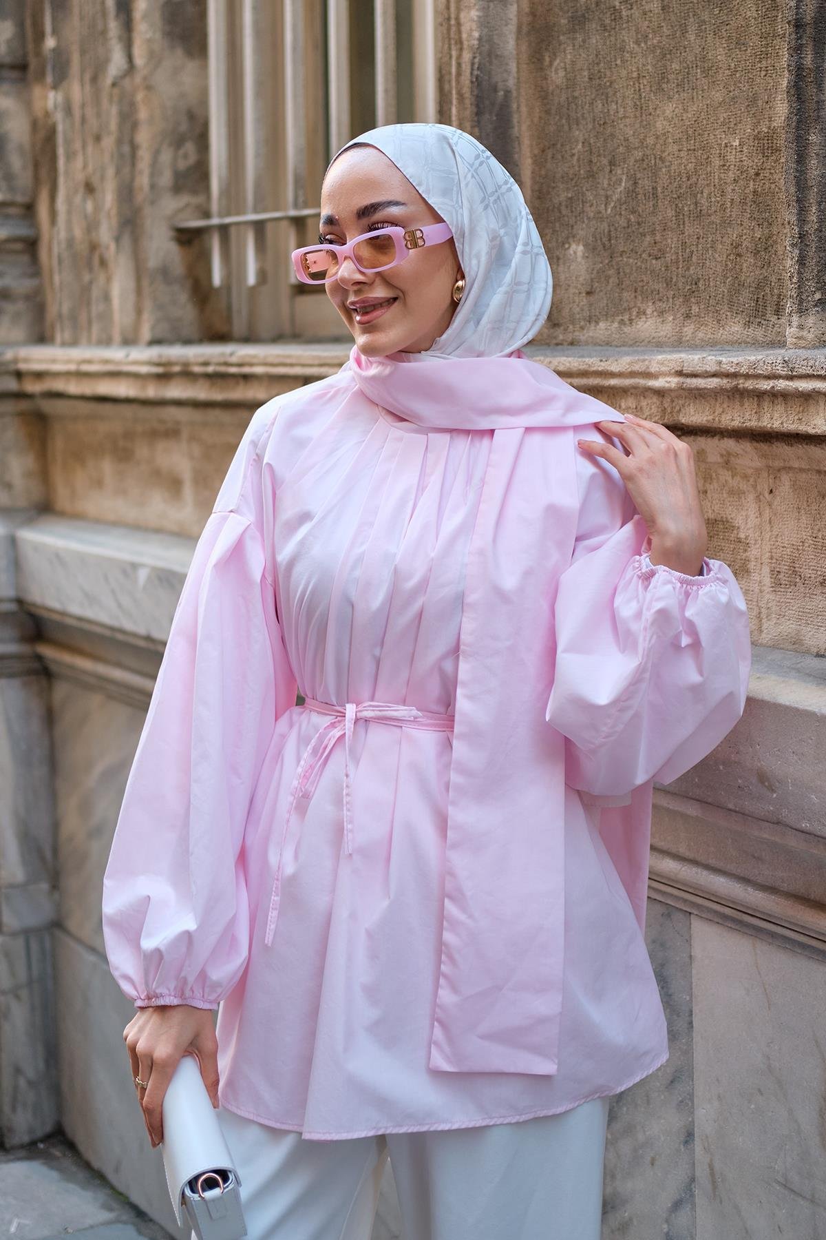 Önü Fırfır Detay Şallı Pileli Bluz Pembe