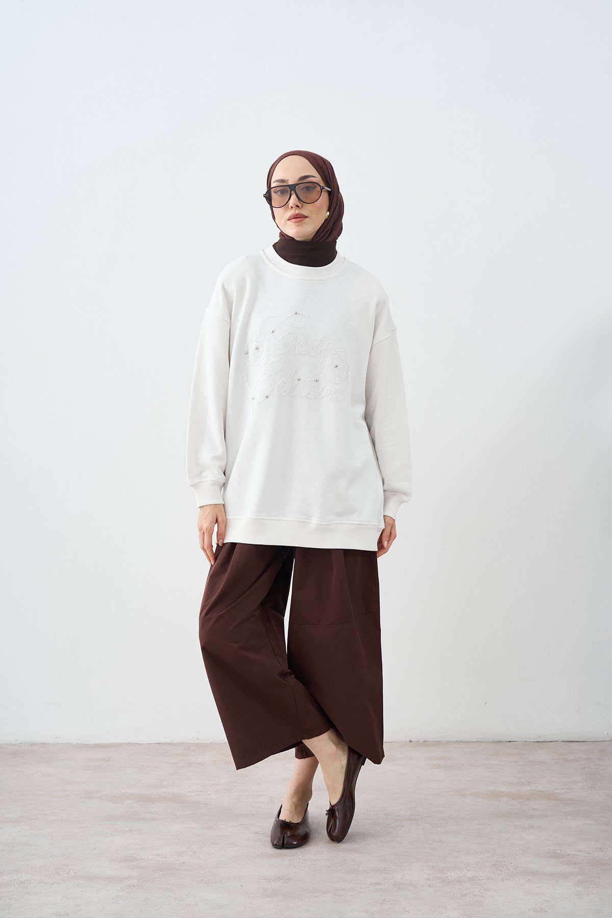 Önü İşlemeli Balon Kol Sweatshirt Ekru