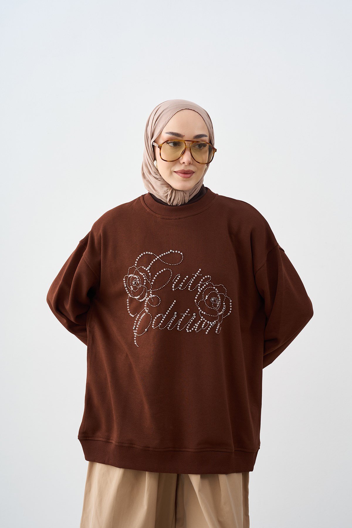 Önü İşlemeli Balon Kol Sweatshirt Kahverengi