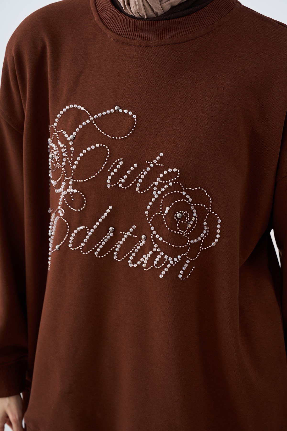 Önü İşlemeli Balon Kol Sweatshirt Kahverengi