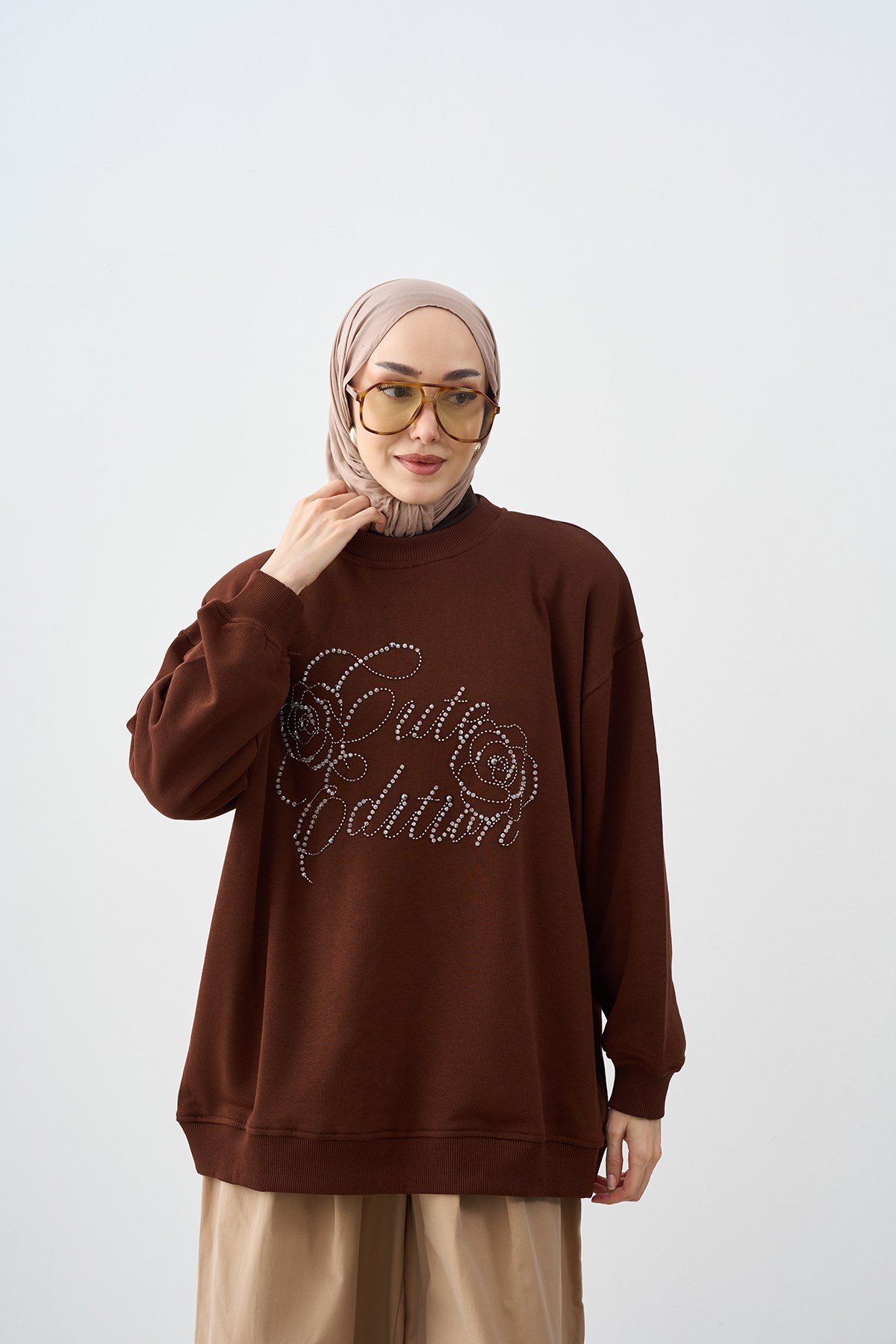 Önü İşlemeli Balon Kol Sweatshirt Kahverengi