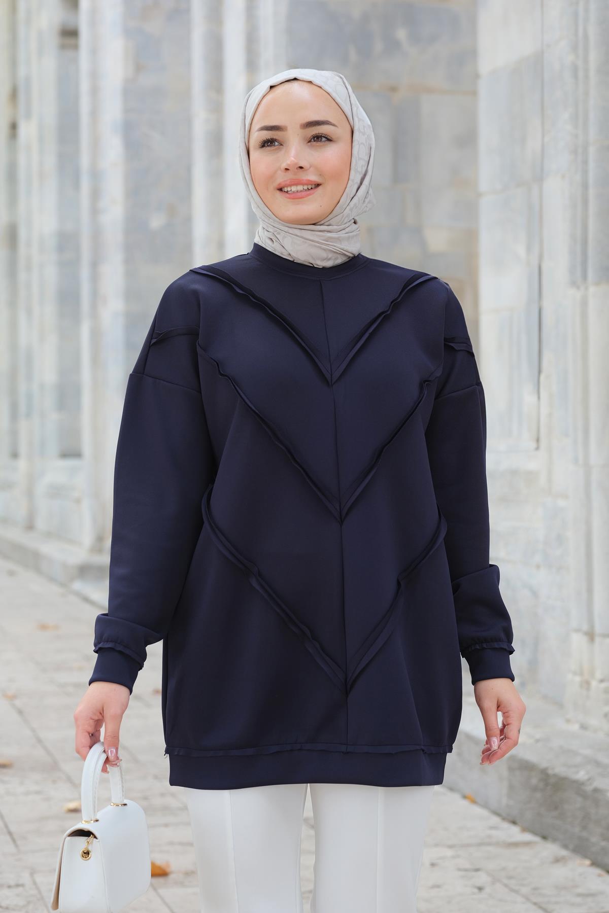 Önü V Detaylı Tunik Lacivert
