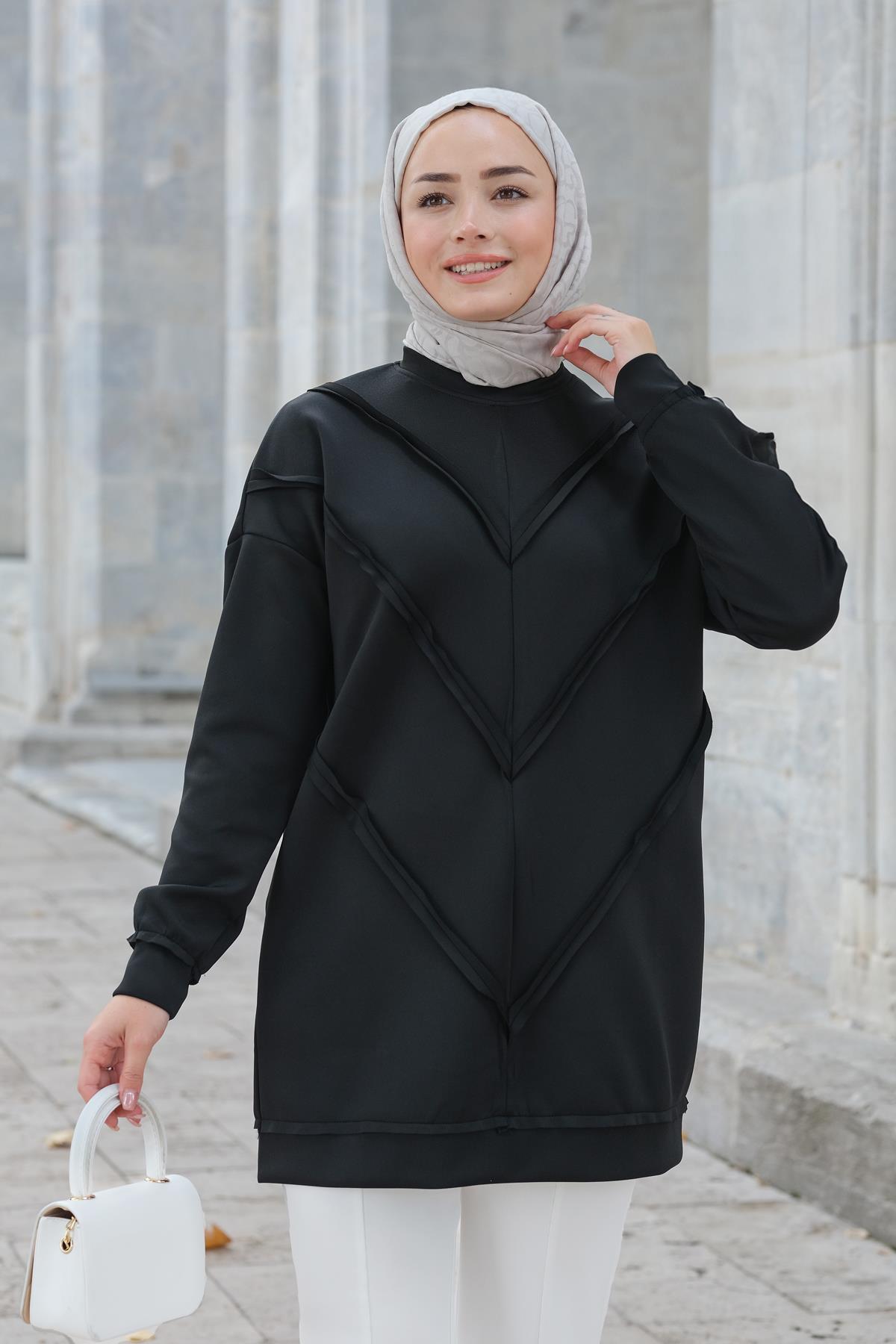 Önü V Detaylı Tunik Siyah
