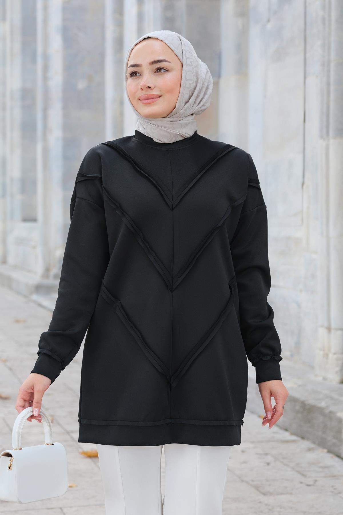 Önü V Detaylı Tunik Siyah