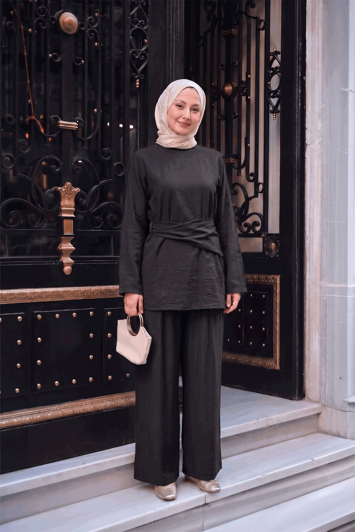 Parça Detay Kırışık Takım Siyah