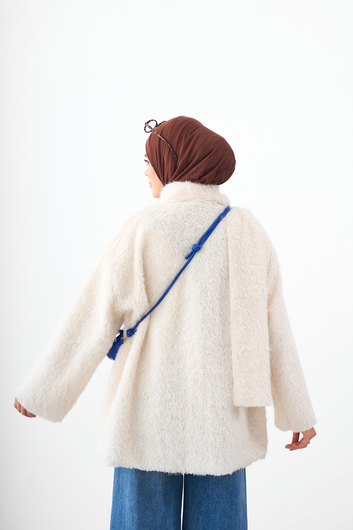 Peluş Detay Şallı Triko Hırka Bej
