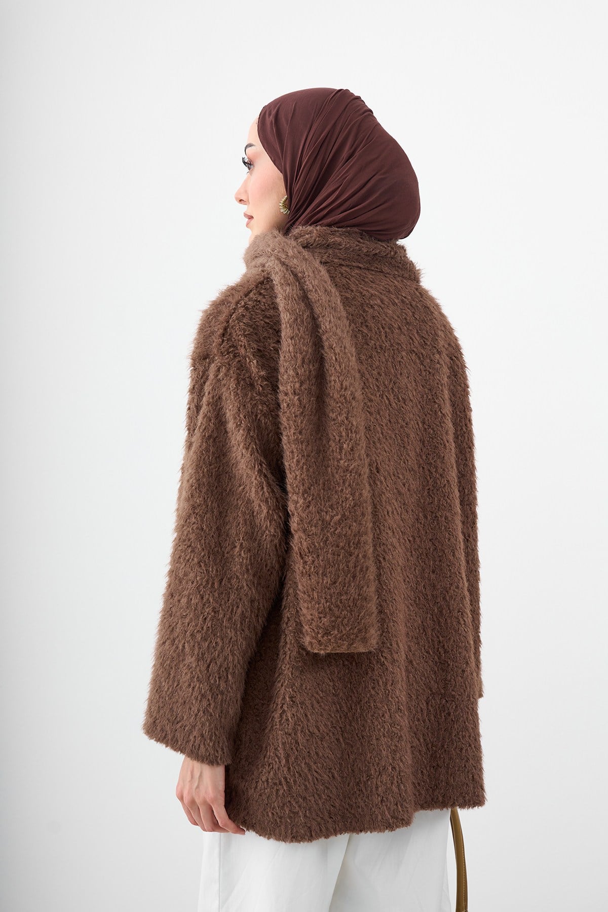 Peluş Detay Şallı Triko Hırka Kahverengi