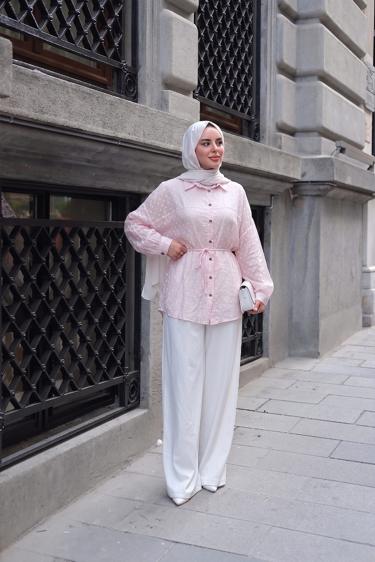 Puantiyeli Bel Bağlamalı Gömlek Pembe