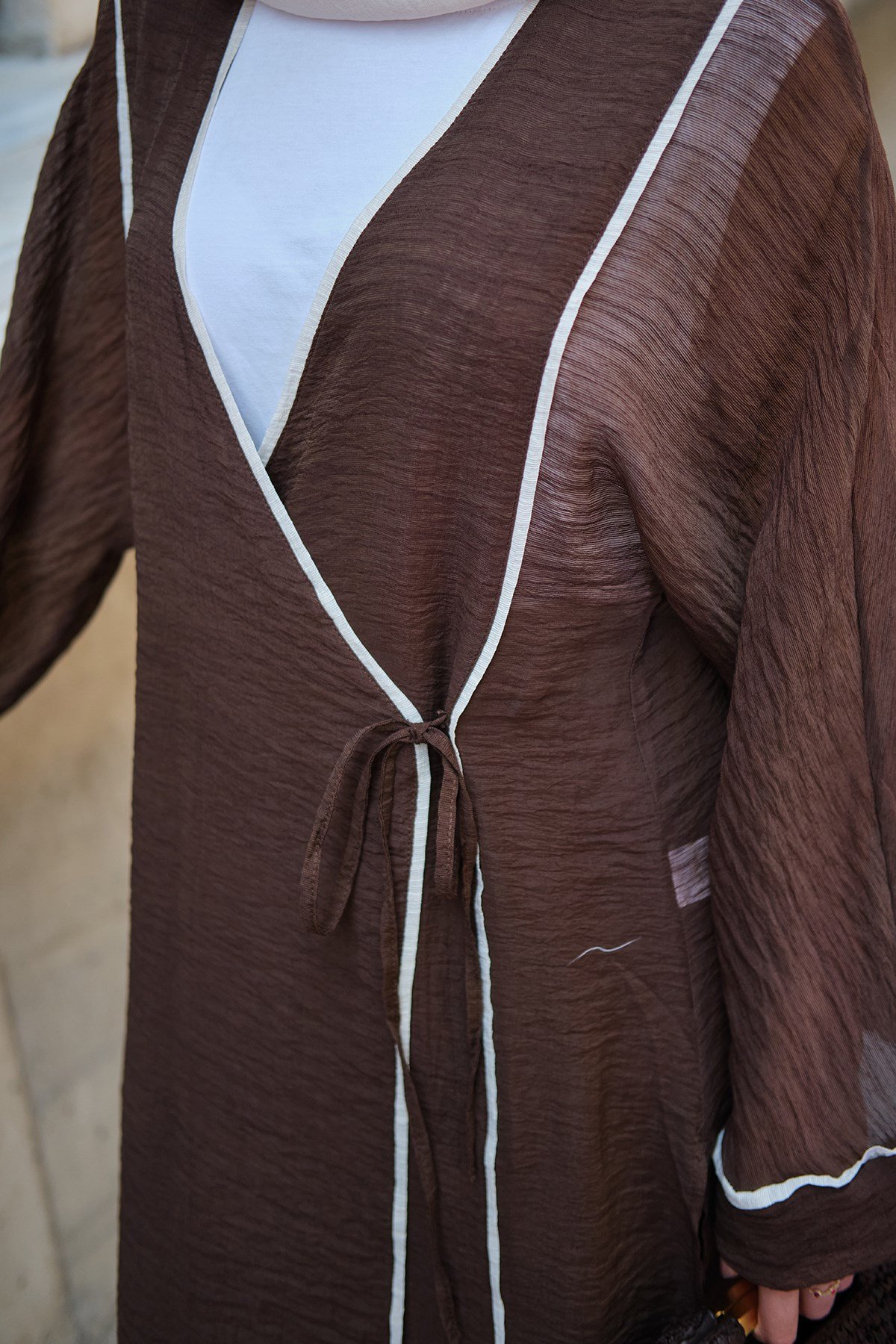 Şerit Detay Bel Bağlamalı Tül Kimono Takım Kahverengi
