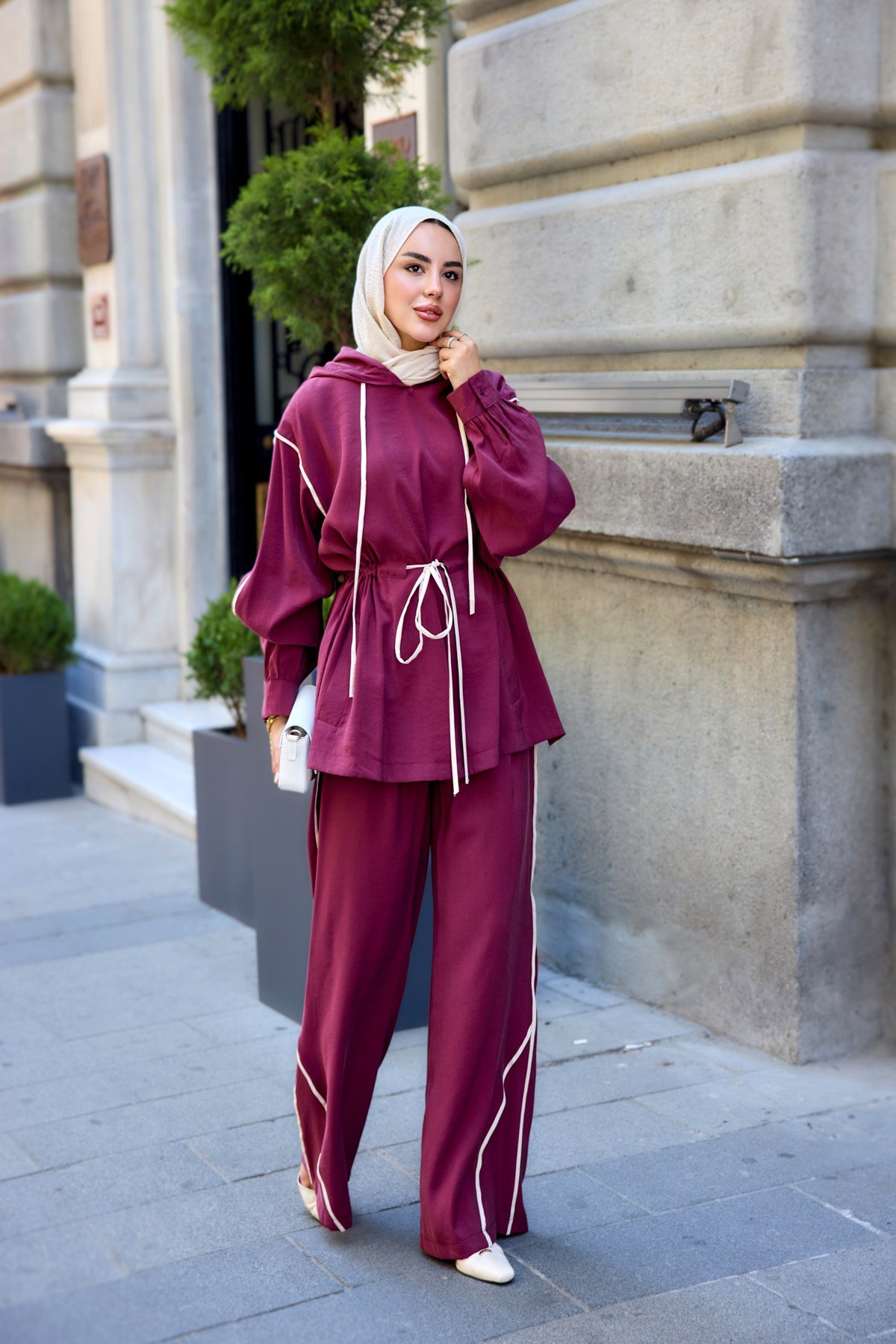 Şerit Detaylı Yaka Ve Bel Bağcıklı Kapüşonlu Paraşüt Takım Bordo