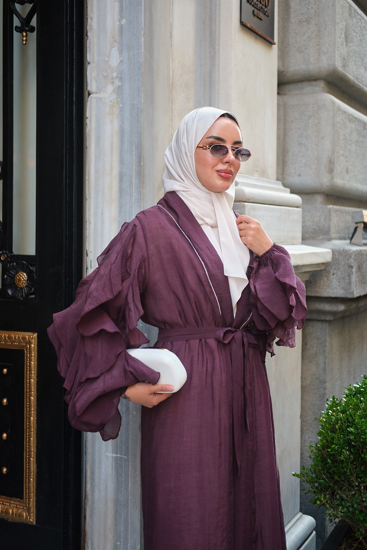 Şerit Taş Detay Bel Bağlamalı Kolları Fırfırlı Tül Uzun Kimono Mürdüm