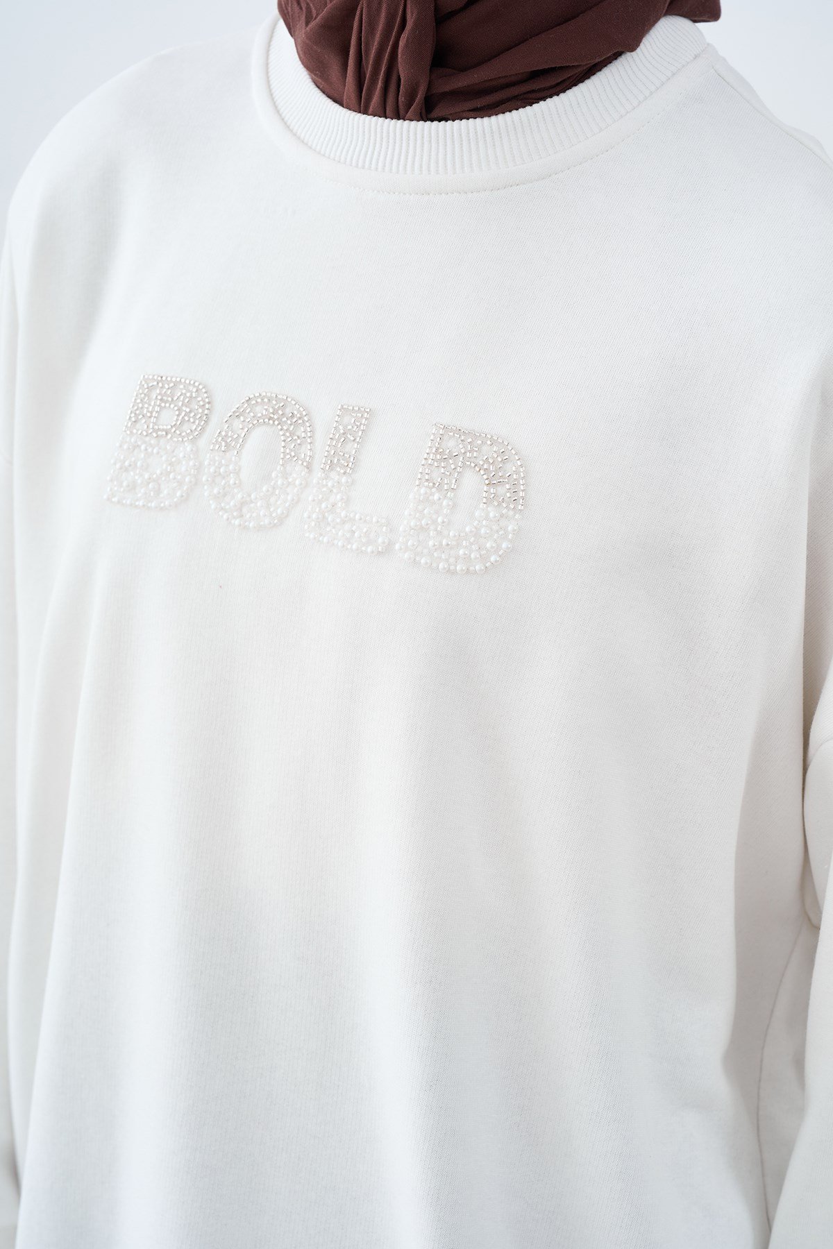 Taş İşlemeli Bisiklet Yaka Sweatshirt Ekru