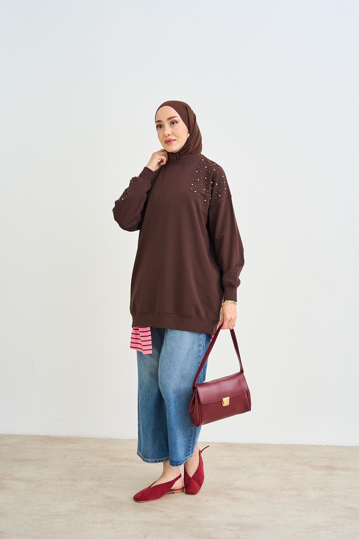 Taş Ve İnci Detaylı Sweatshirt Kahverengi