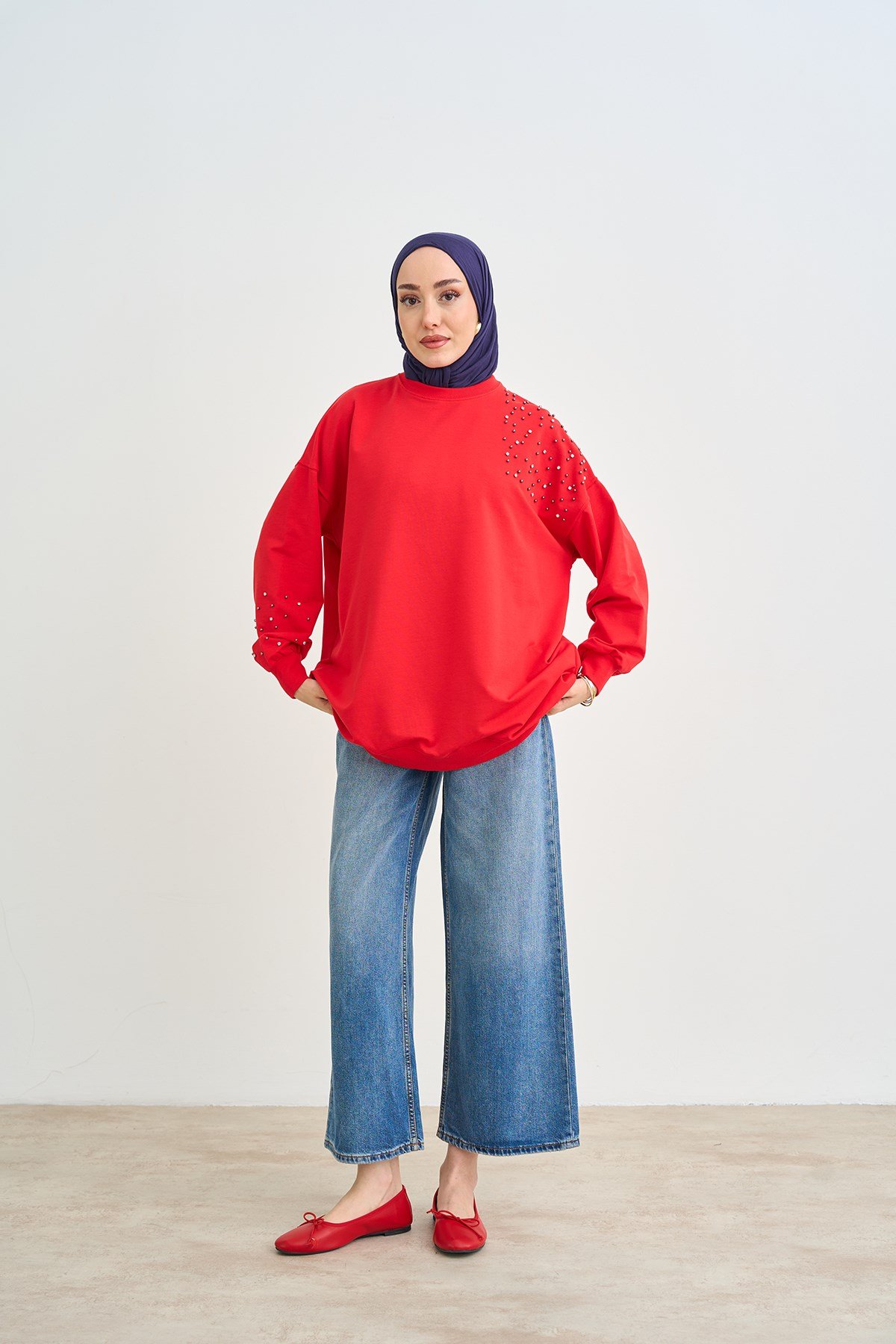 Taş Ve İnci Detaylı Sweatshirt Kırmızı