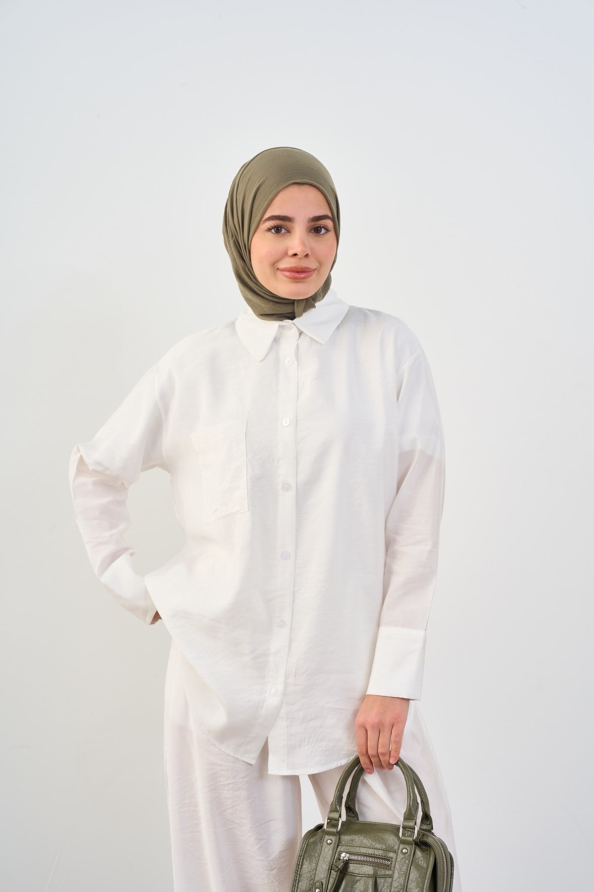 Tek Cep Detay Pantolon Beli Lastikli İkili Takım Beyaz
