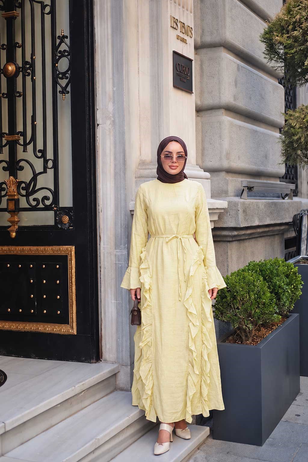 Tül Model Yanları Fırfırlı Elbise Sarı