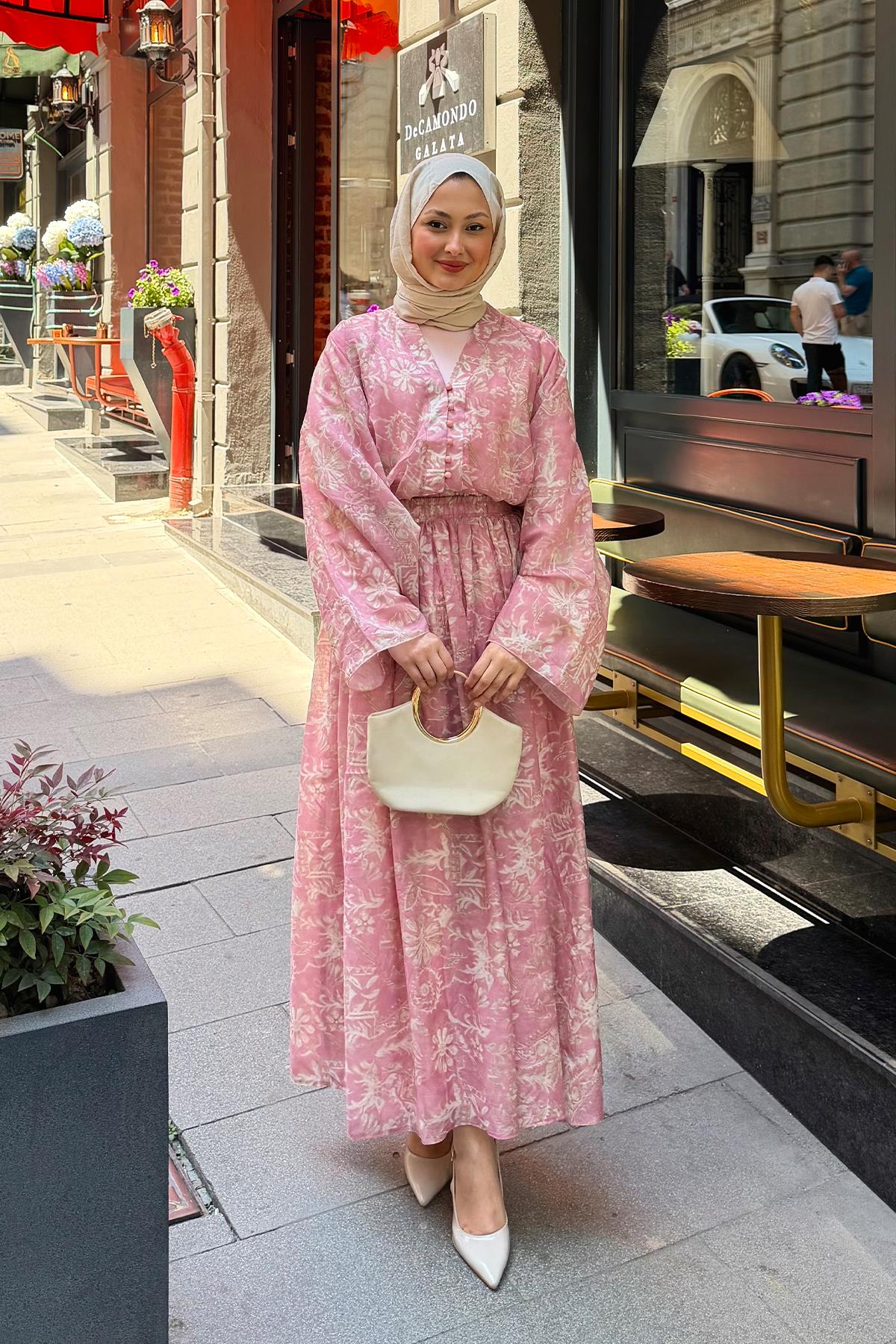 Üç Parçalı Çoban Düğme Detaylı Desenli Etekli Takım Pembe
