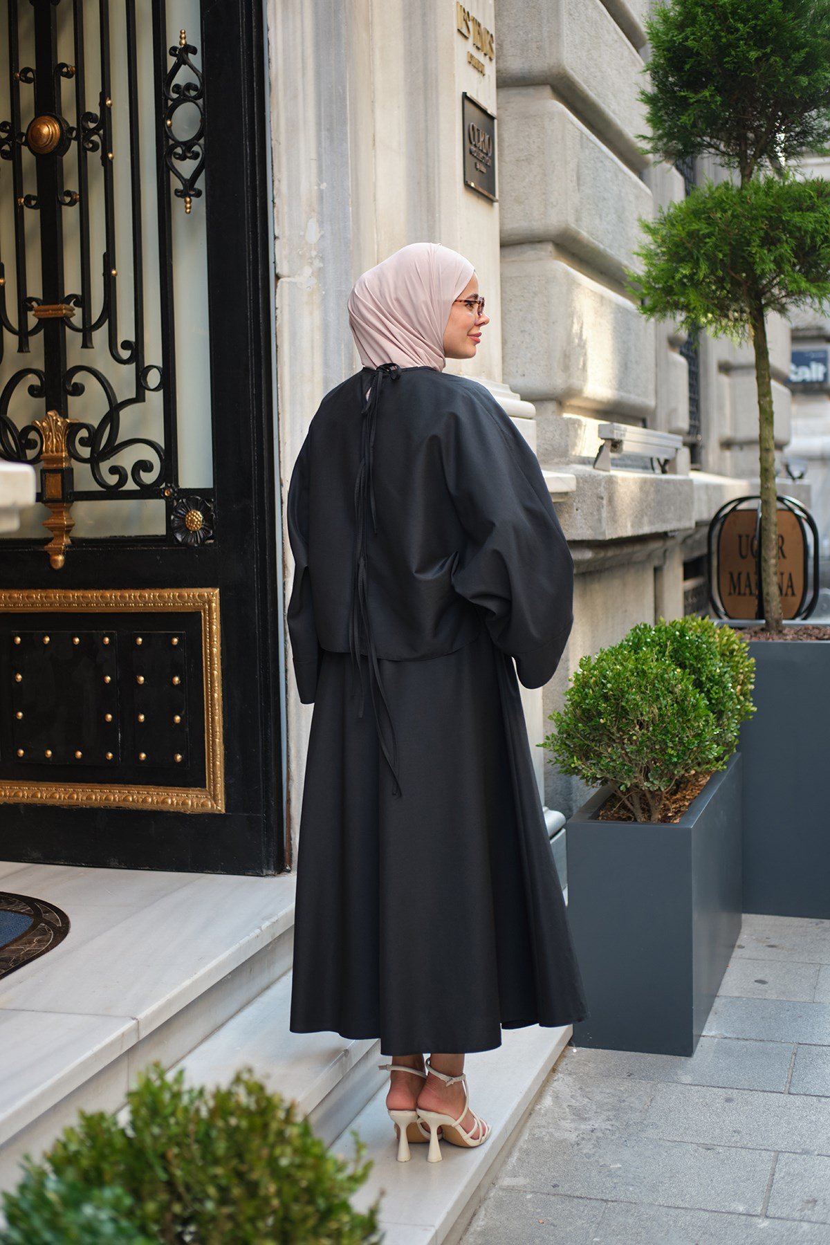Yaka Bağcık Detay Beli Lastikli İkili Takım Siyah