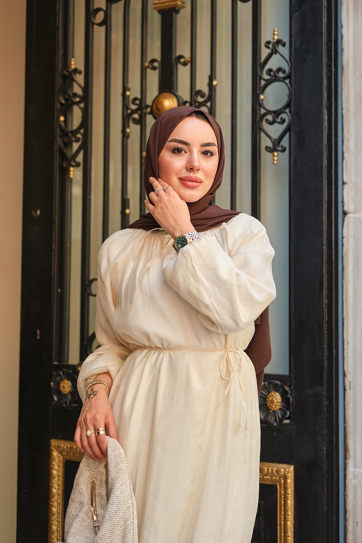 Yaka Bağcıklı Etek Kısmı Fırfır Detay Elbise Krem