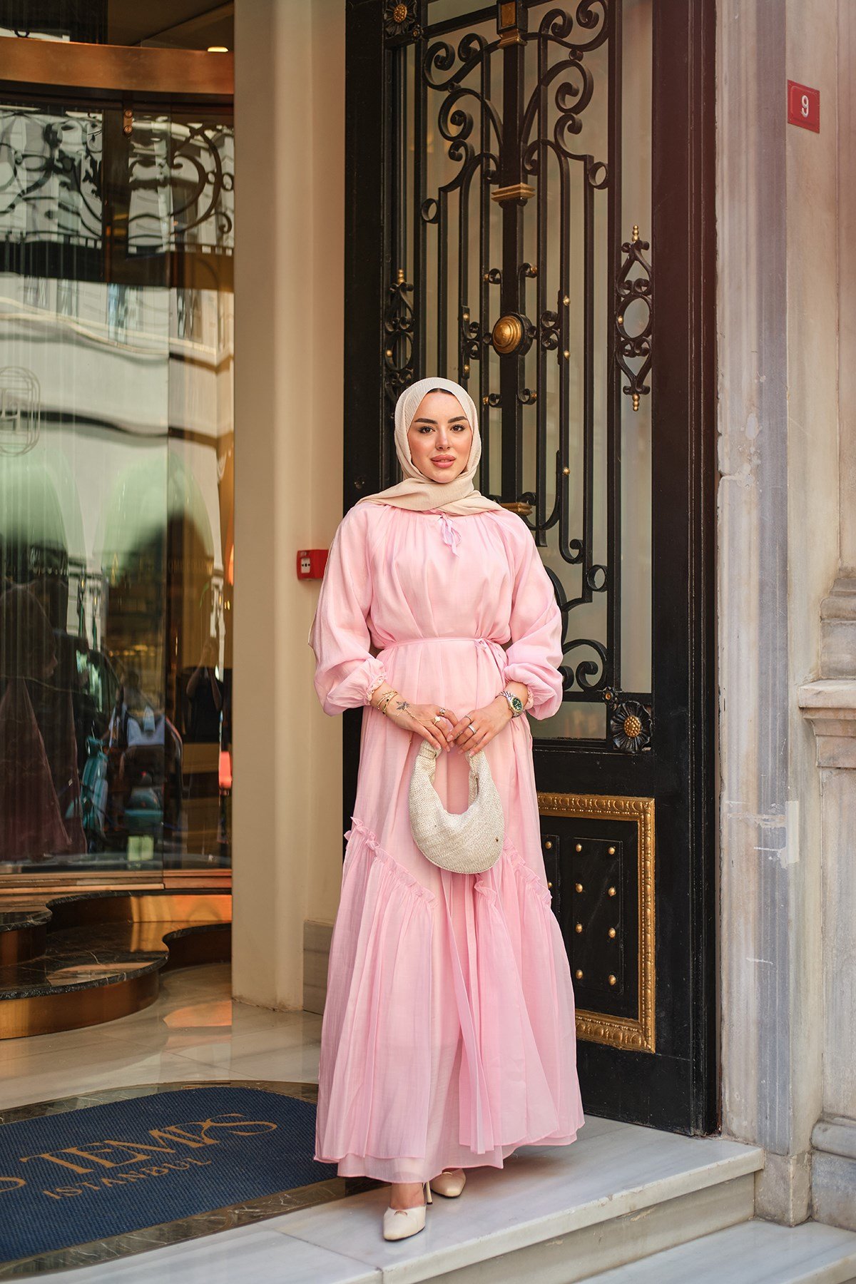 Yaka Bağcıklı Etek Kısmı Fırfır Detay Elbise Pembe