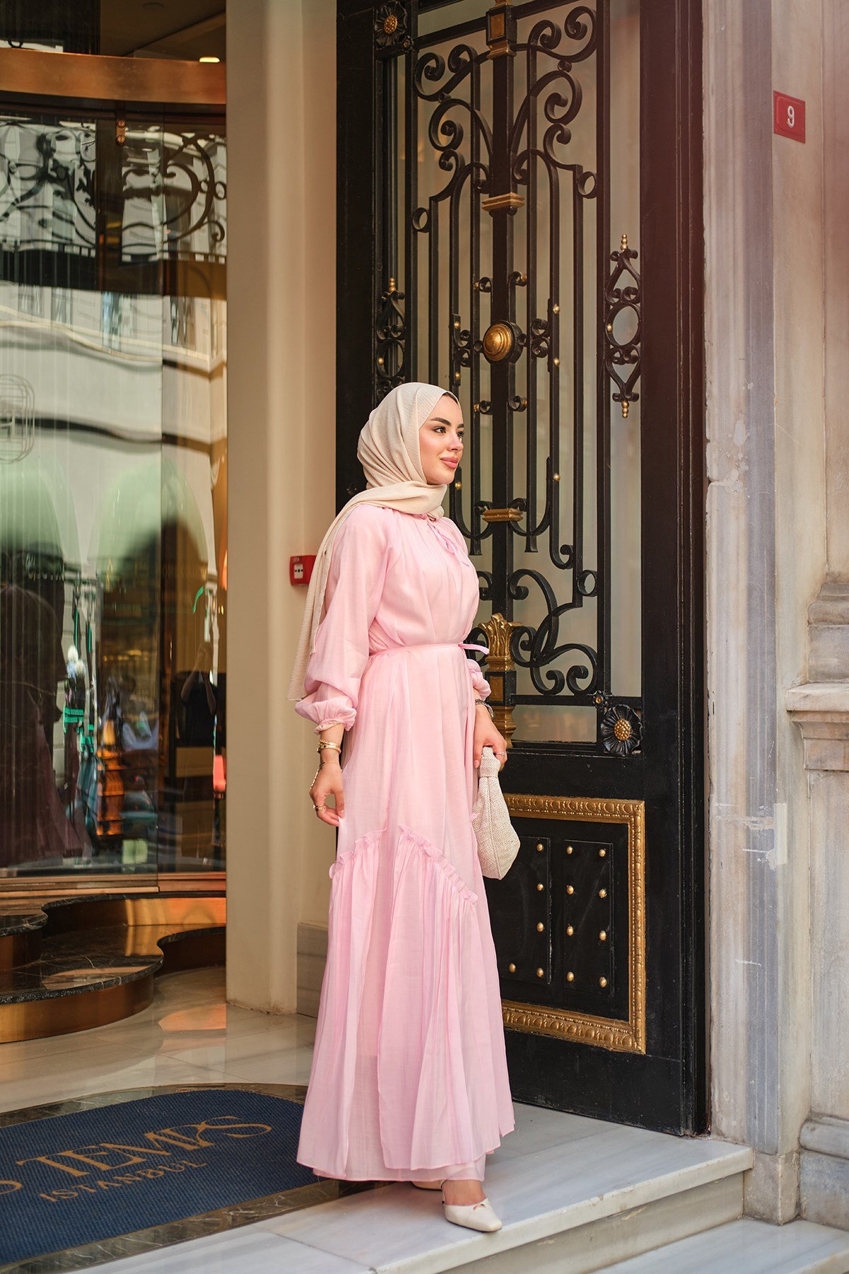 Yaka Bağcıklı Etek Kısmı Fırfır Detay Elbise Pembe