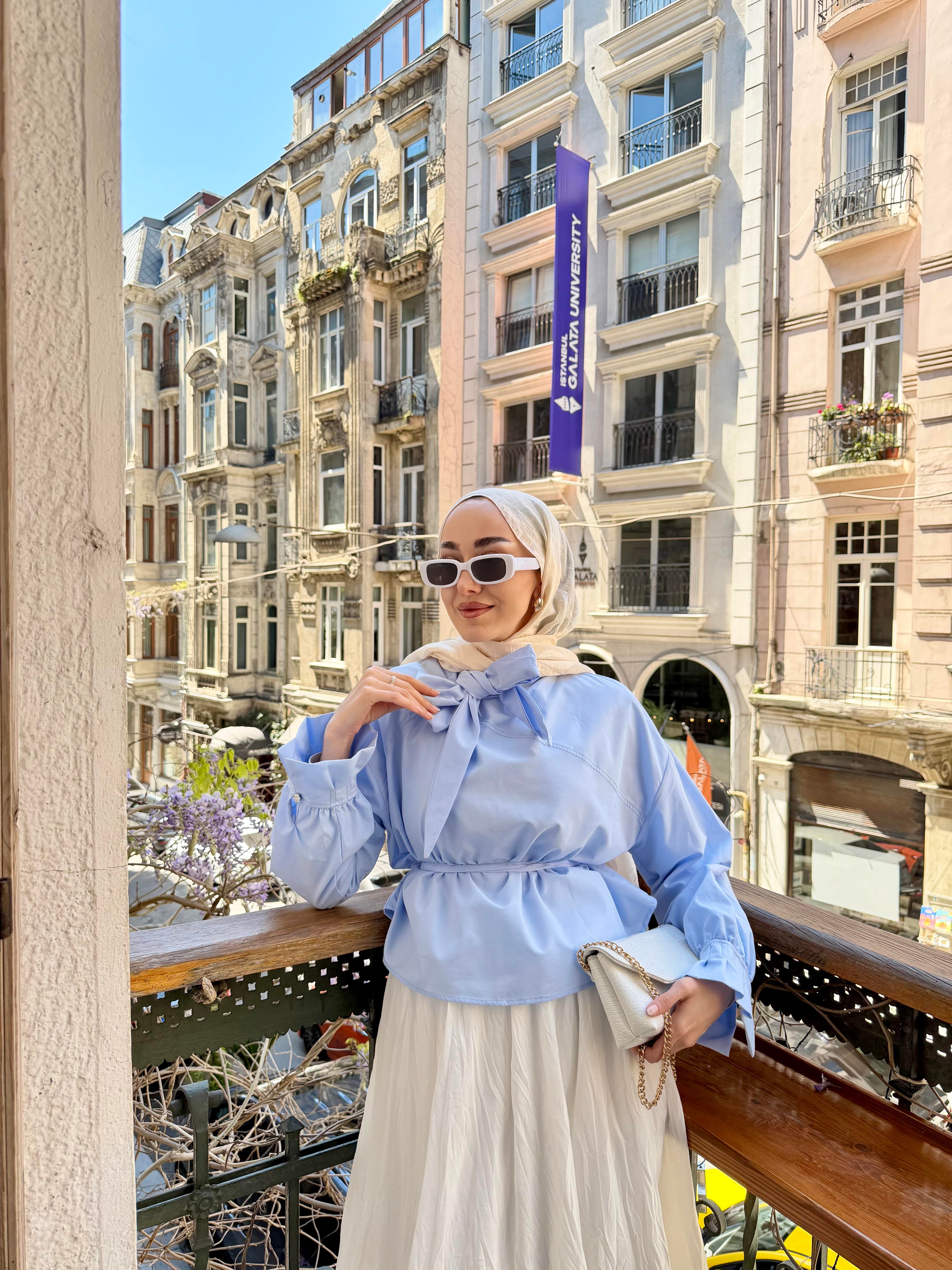 Yaka Bağlamalı Çima Detay Bel Bağlamalı Bluz Mavi