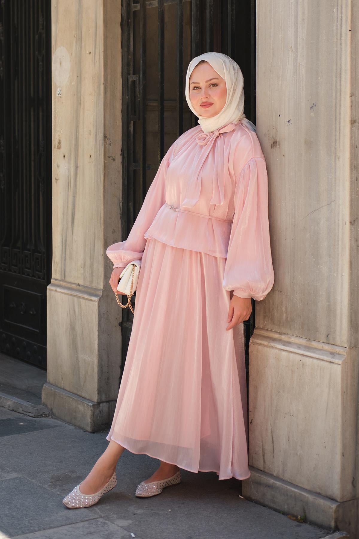Yaka Bağlamalı Kemer Detay Takım Pembe