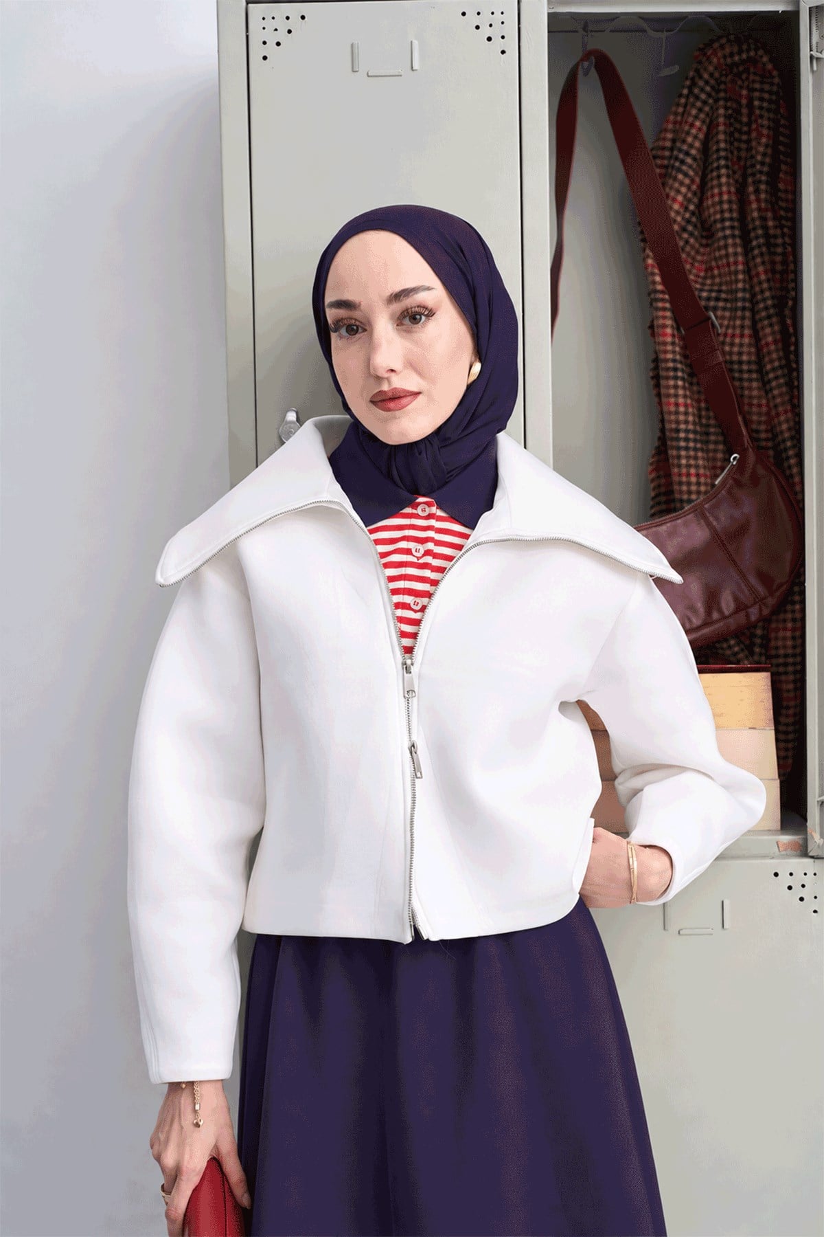 Yaka Fermuar Detaylı Kısa Scuba Ceket Beyaz