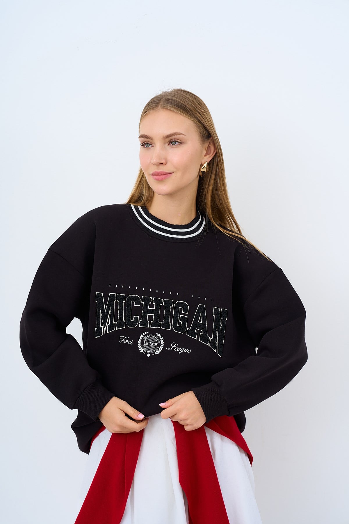Yakası Şerit Detay Kolej Baskılı Sweatshirt Siyah