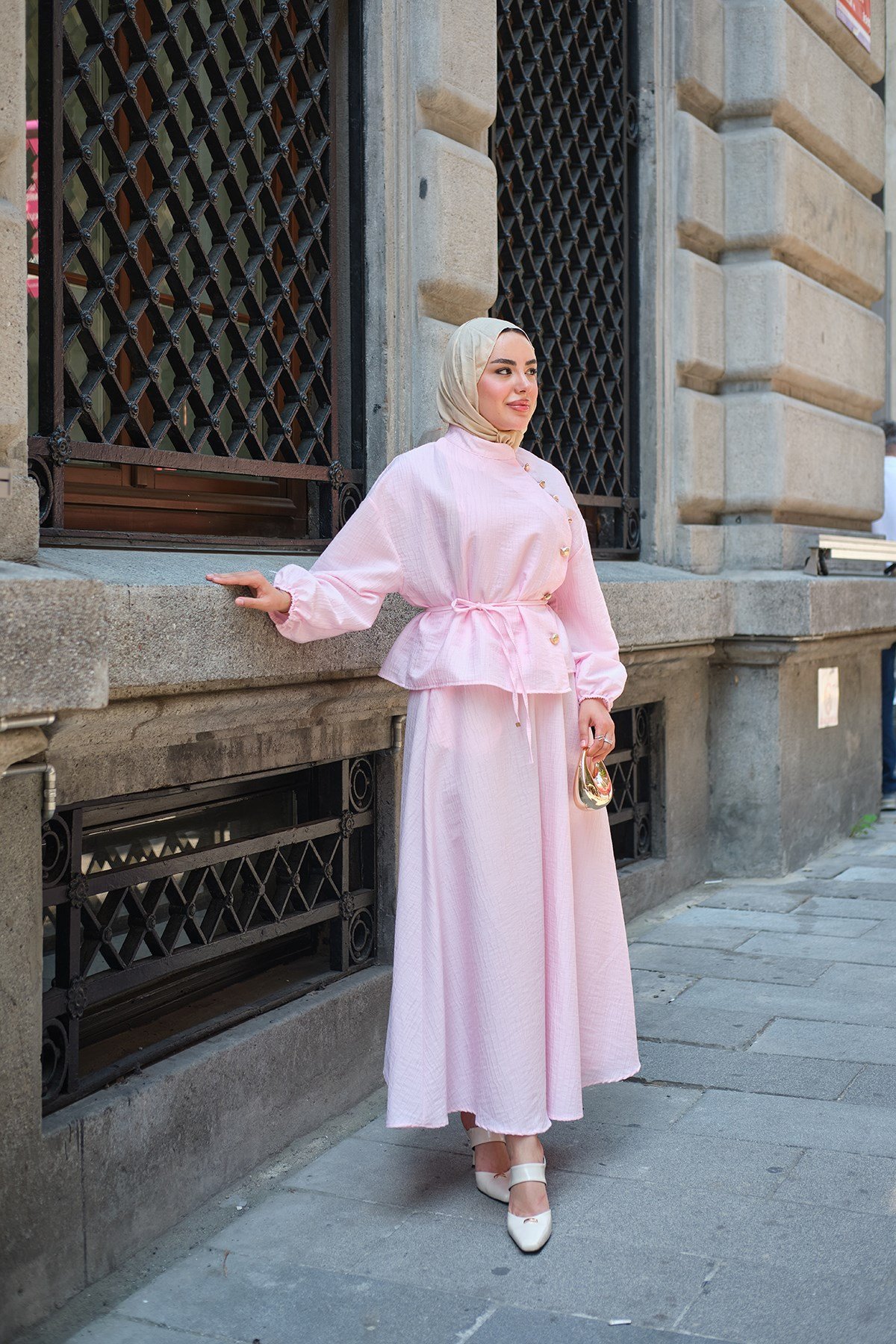 Yan Metal Düğmeli Bel Bağlamalı Takım Pembe