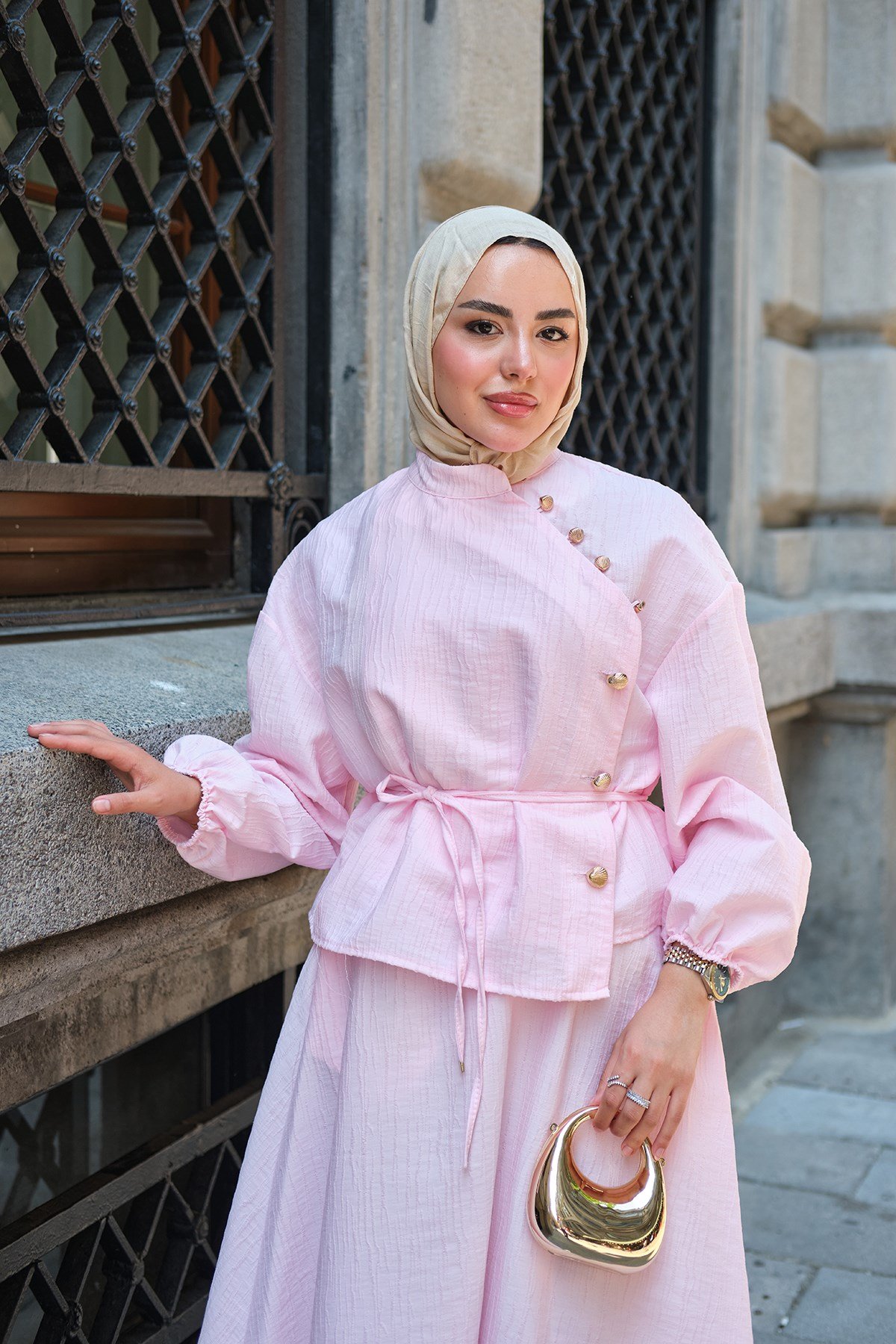 Yan Metal Düğmeli Bel Bağlamalı Takım Pembe