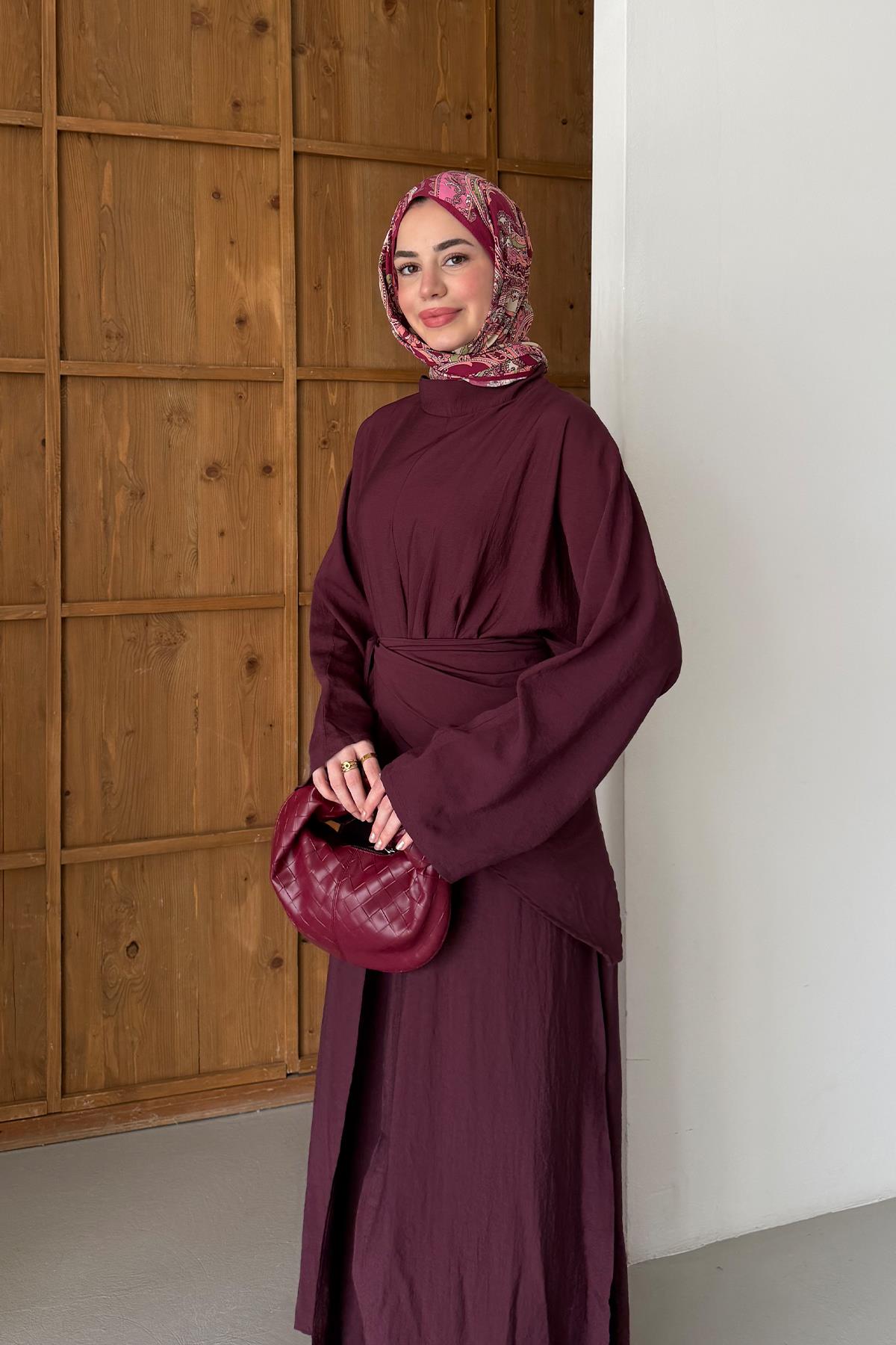 Yanları Uzun Yırtmaçlı Takım Bordo